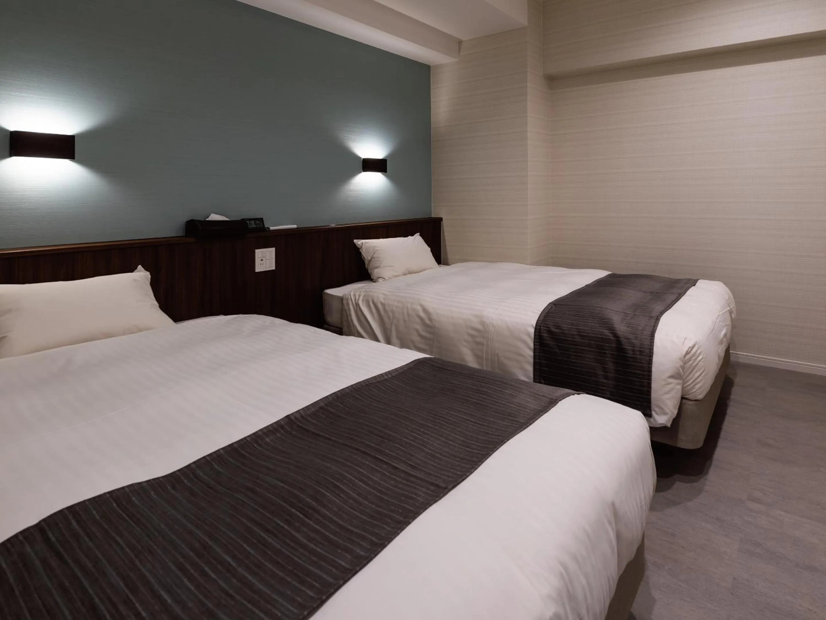 Bedroom, Bed in Sunset Resort Canphou