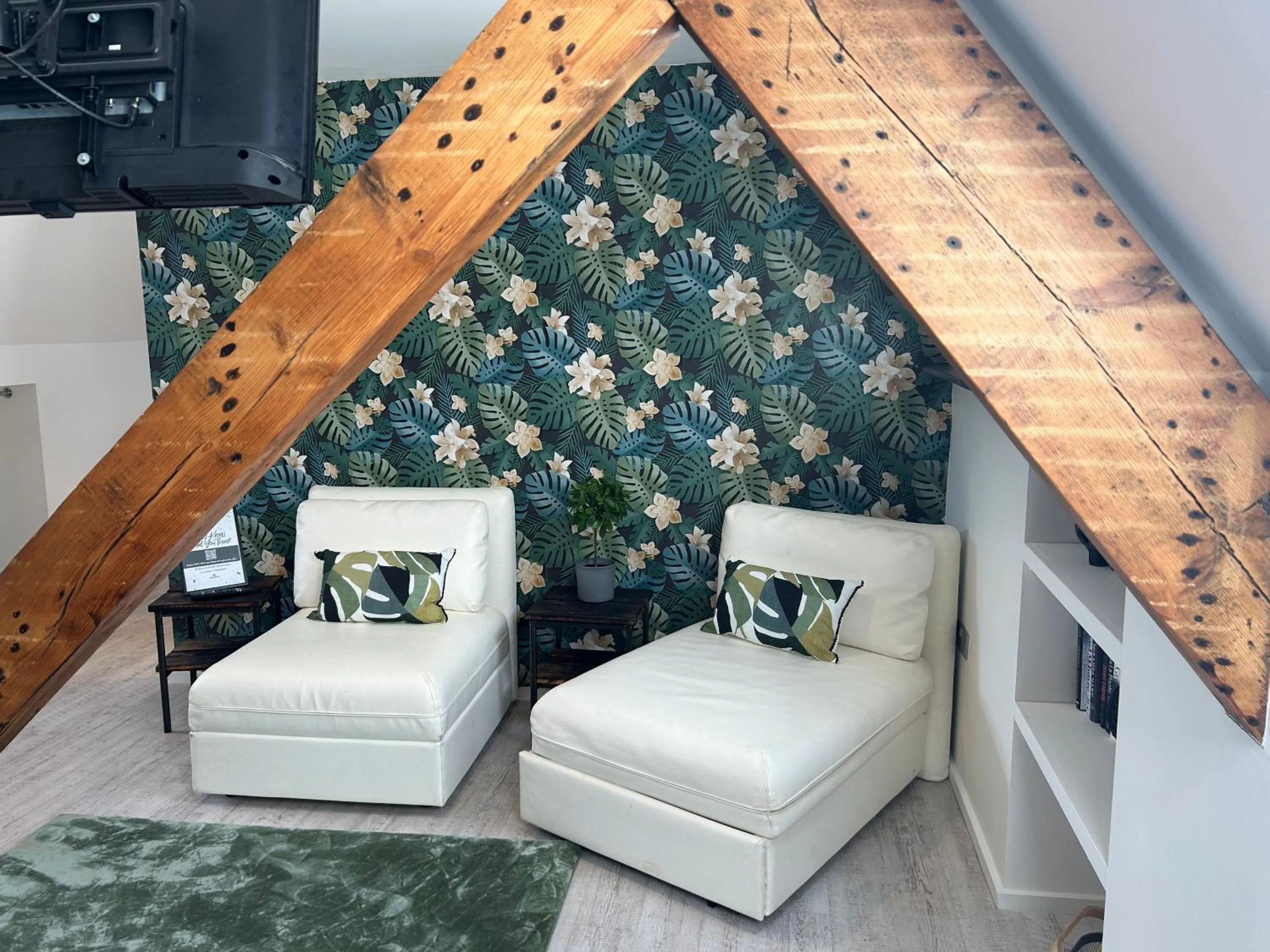 Seating area in Cardiff Arms Bistro & Hotel