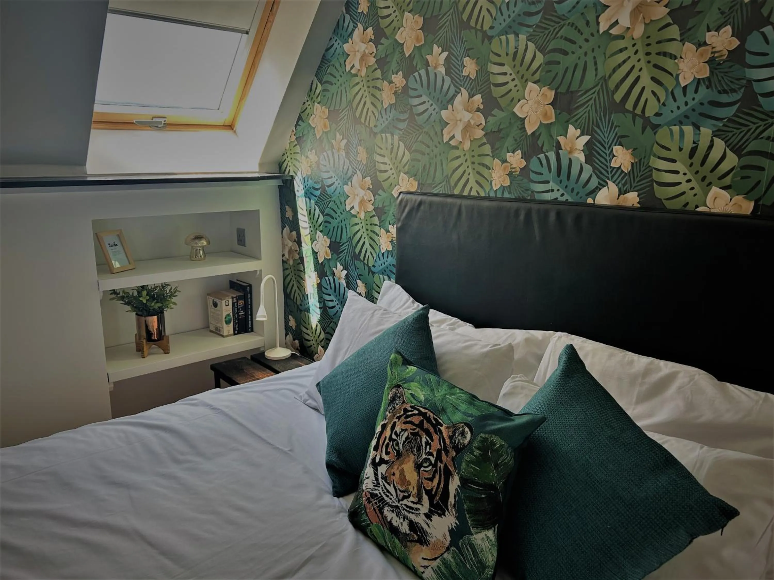 Bed in Cardiff Arms Bistro & Hotel