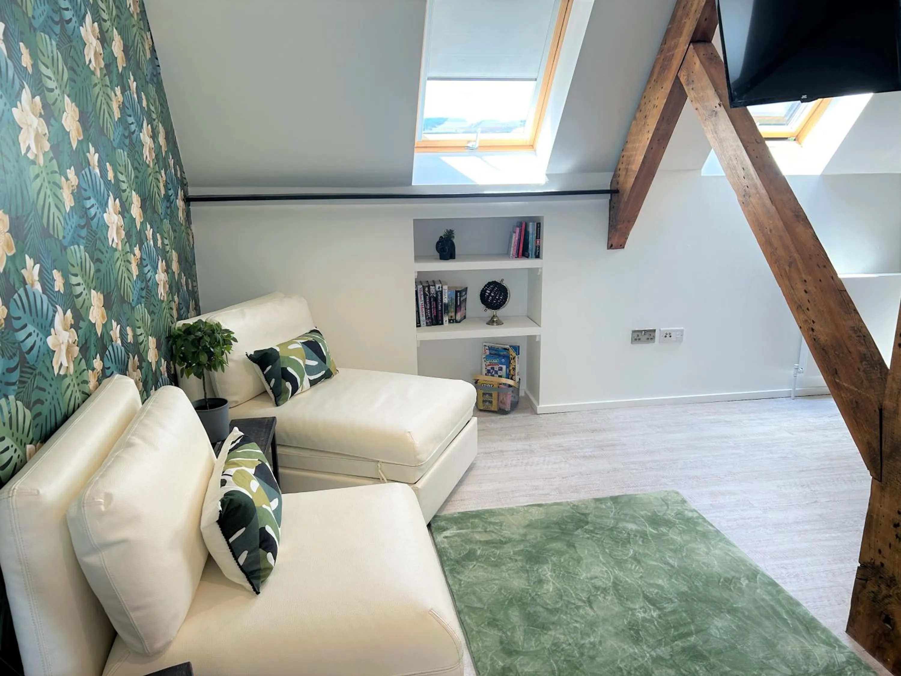 Seating area in Cardiff Arms Bistro & Hotel