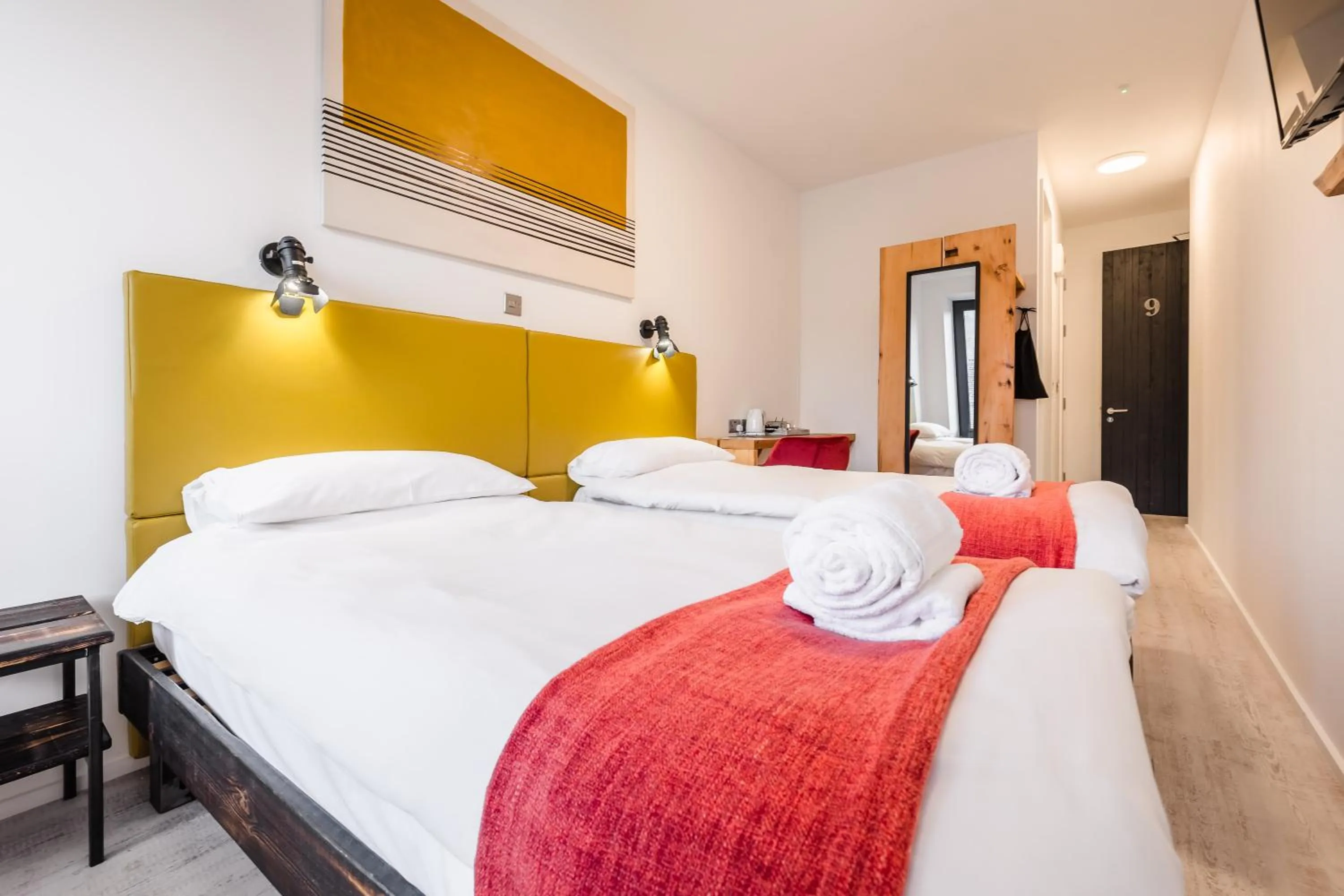 Photo of the whole room, Bed in Cardiff Arms Bistro & Hotel