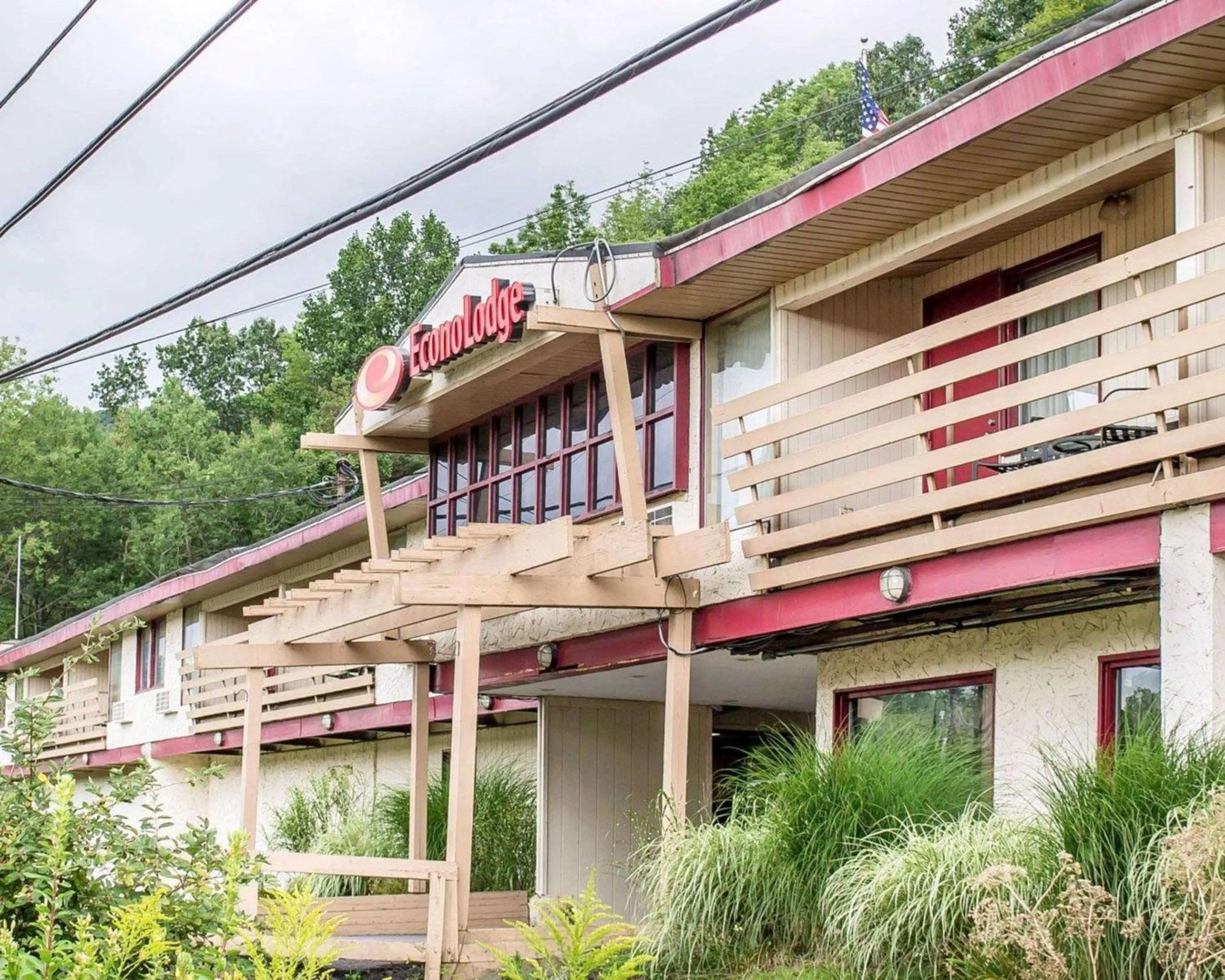 Property building in Econo Lodge Clarks Summit - Scranton