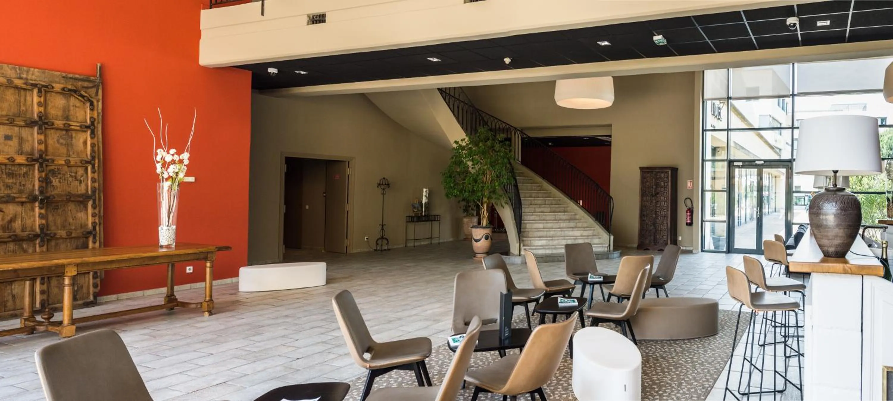 Lounge or bar in Avignon Grand Hotel