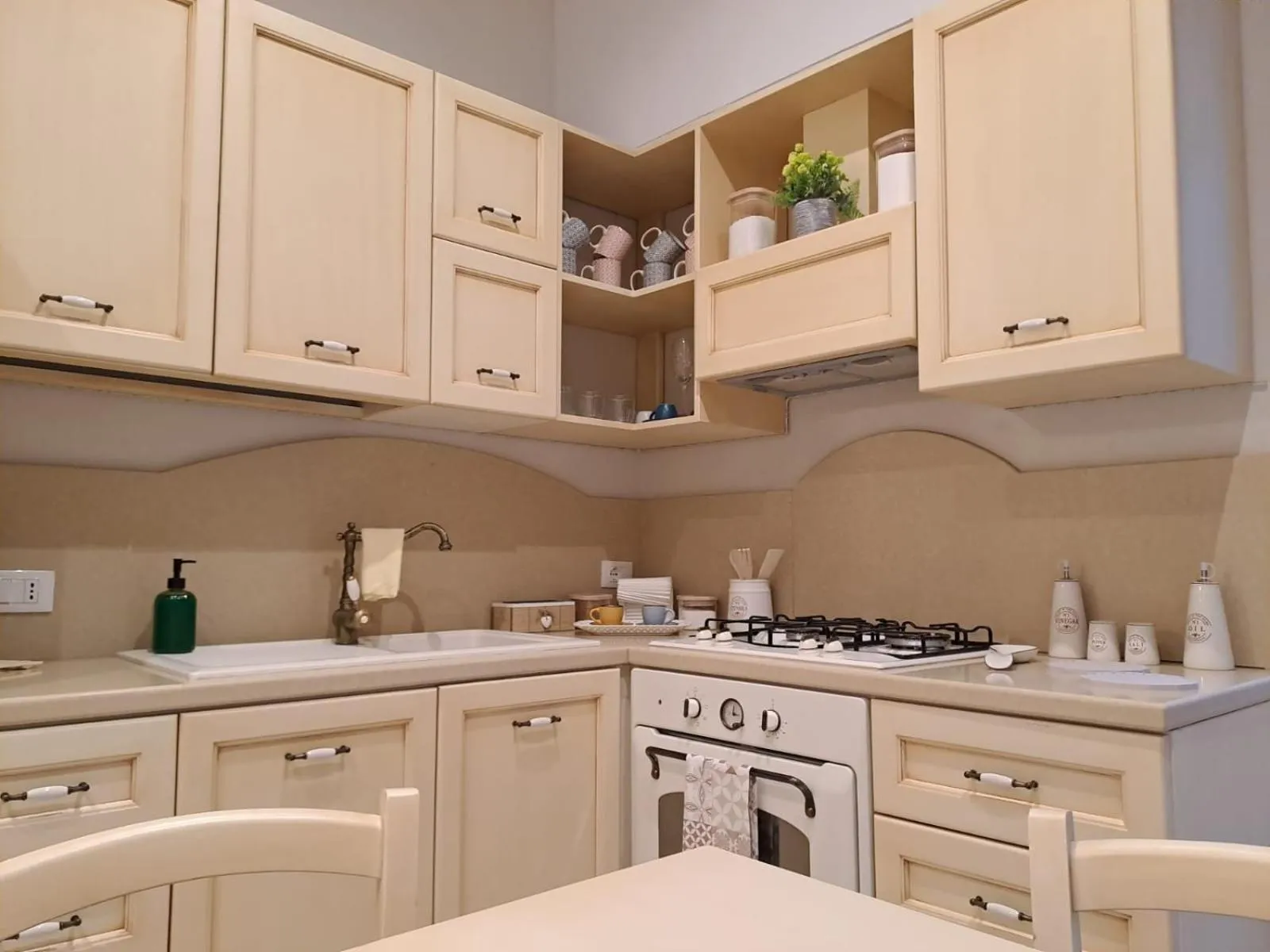 Kitchen or kitchenette in Dimora Vico Storella