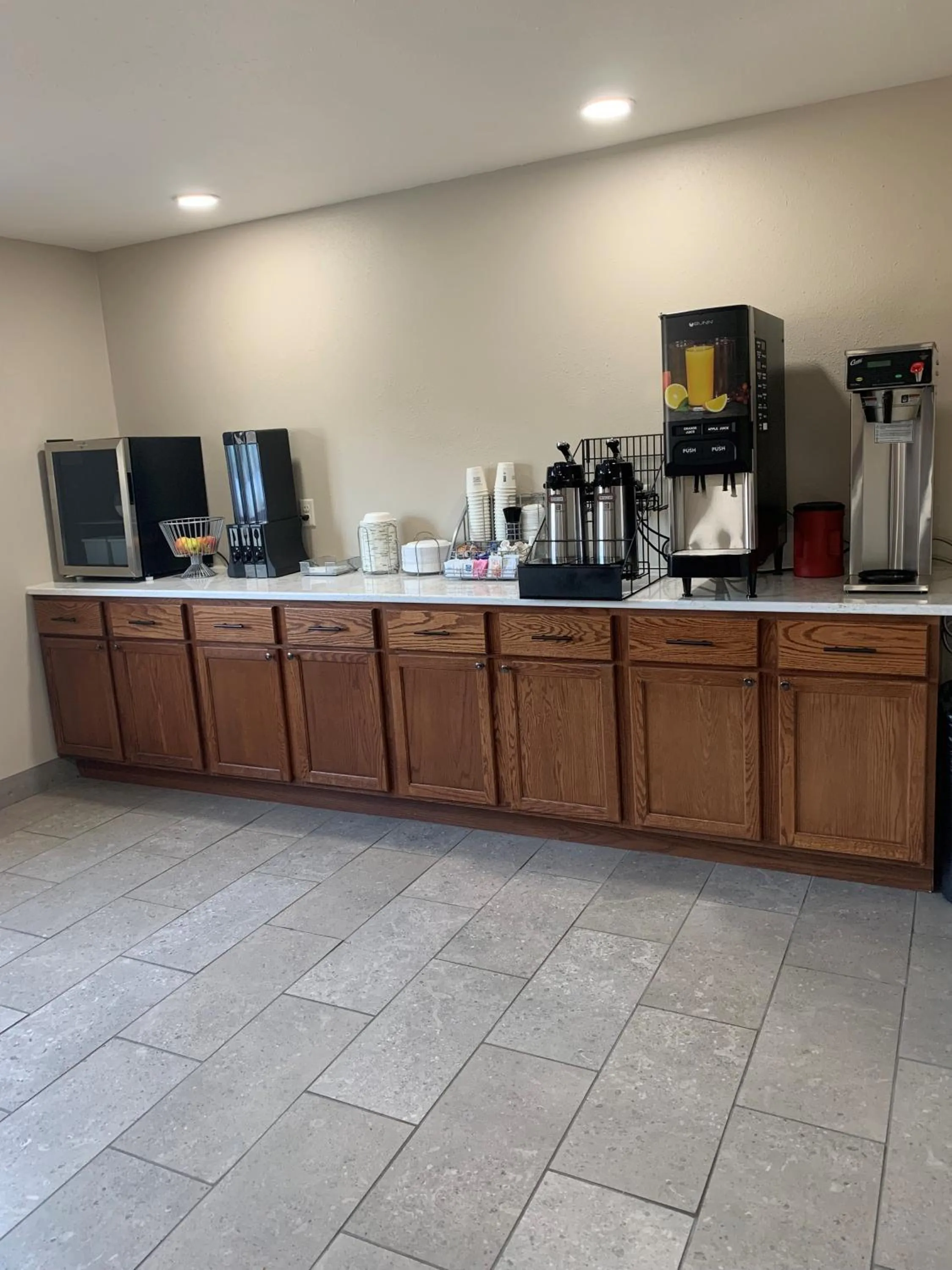 Breakfast in Super 8 by Wyndham Phillips