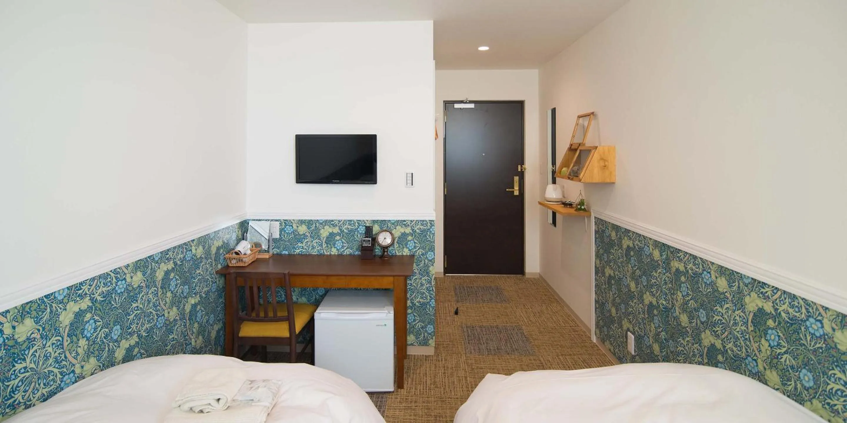 Photo of the whole room, Bed in Kyo-Anthu Inn