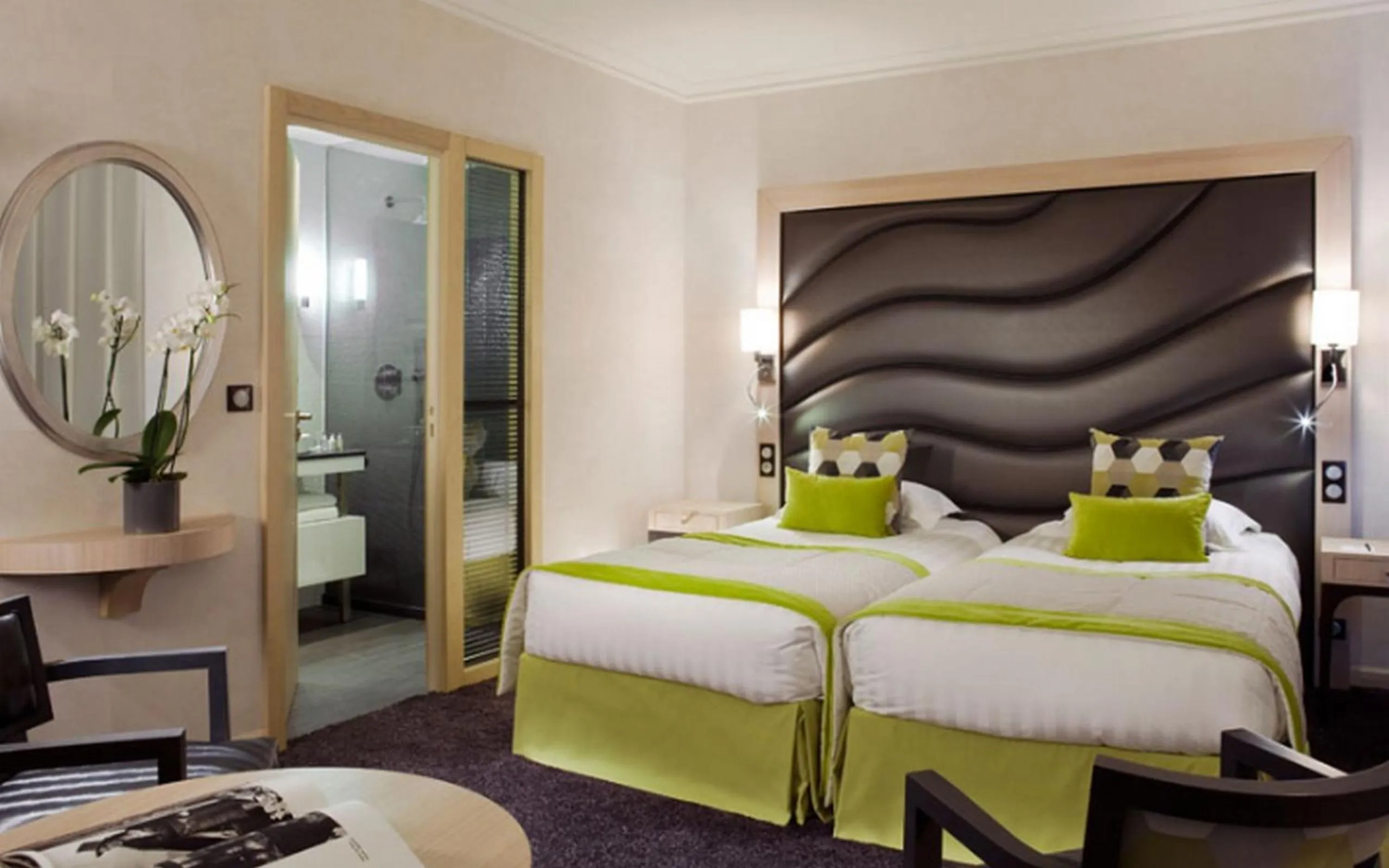 Photo of the whole room, Bed in Grand Hôtel Des Thermes