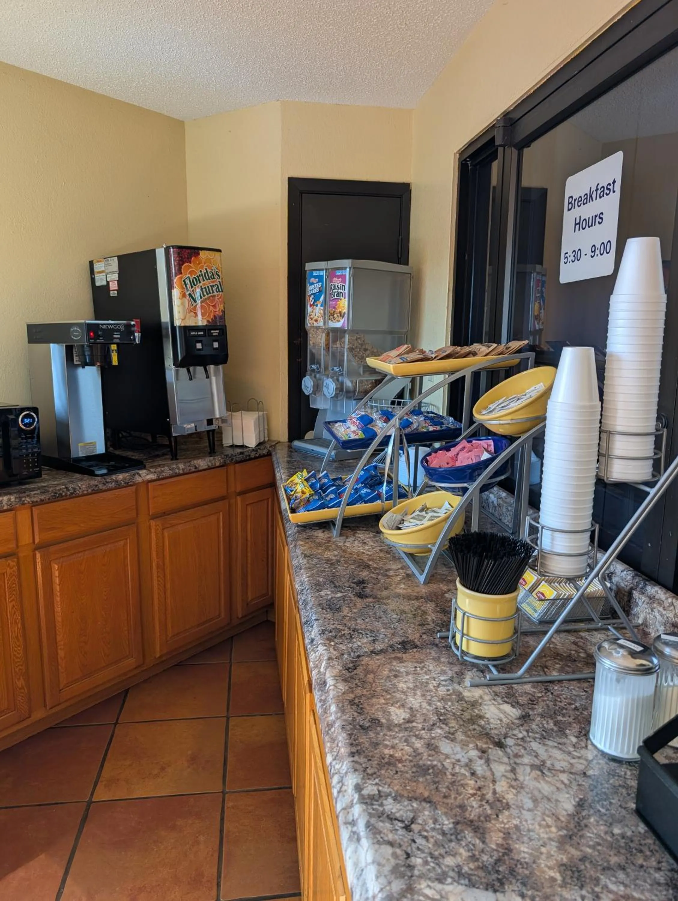 Breakfast in Days Inn by Wyndham Arcadia Louisiana