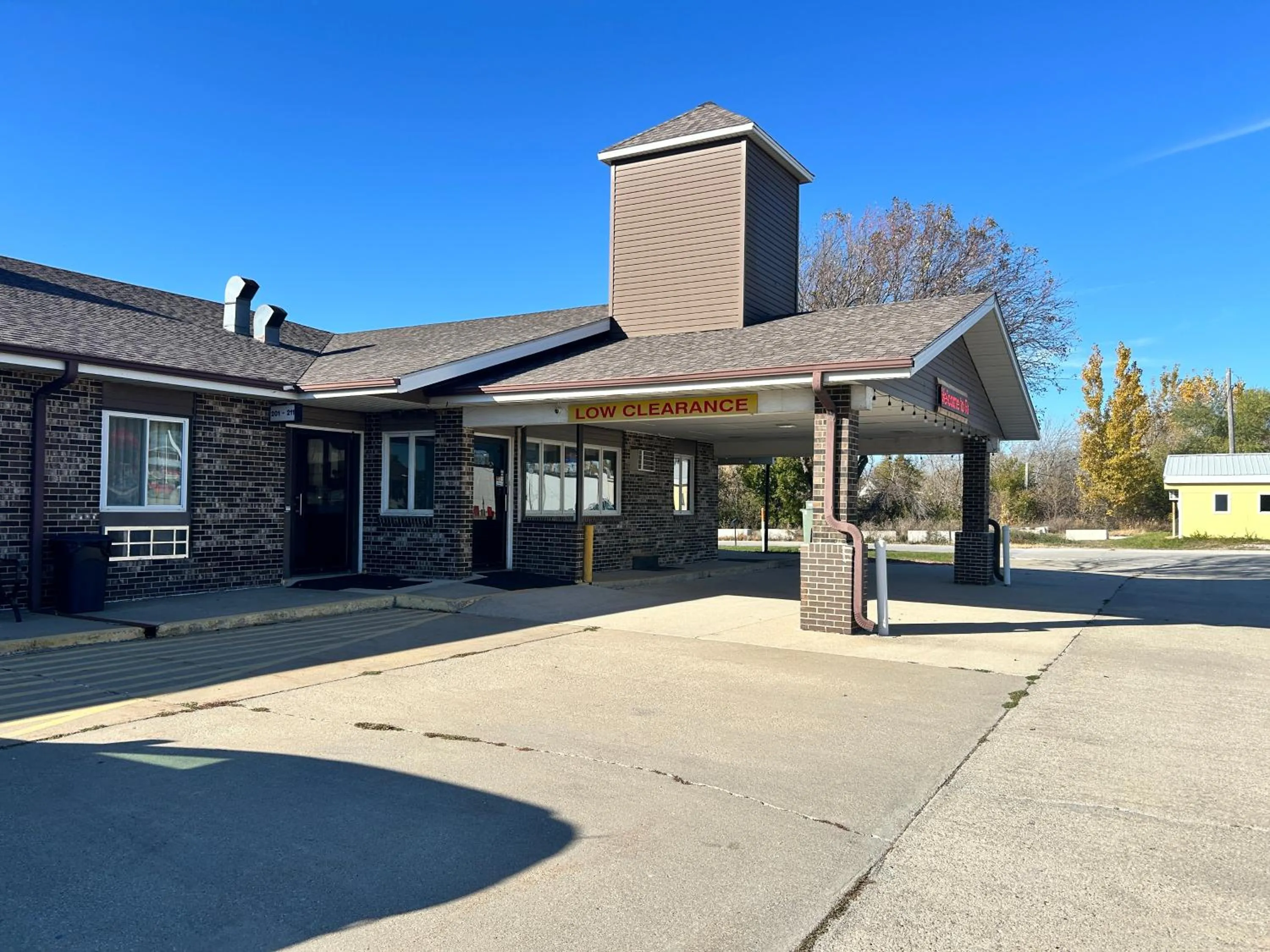 Property building in Relax Inn and Suite Adair I 80