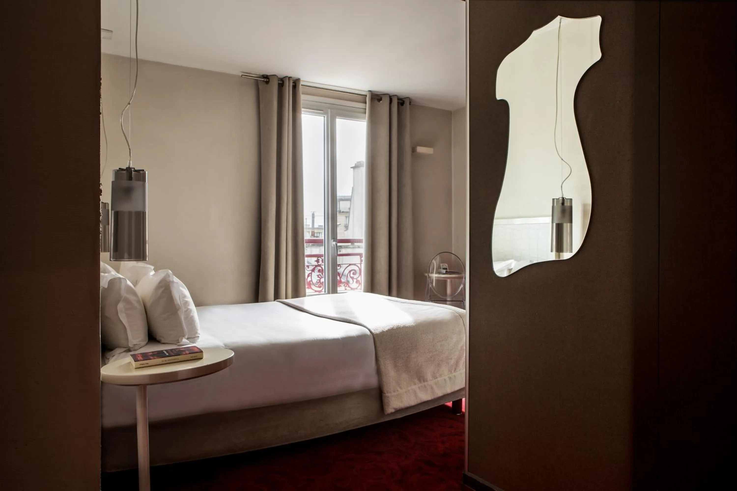 Photo of the whole room, Bed in Le Quartier Bercy-Square