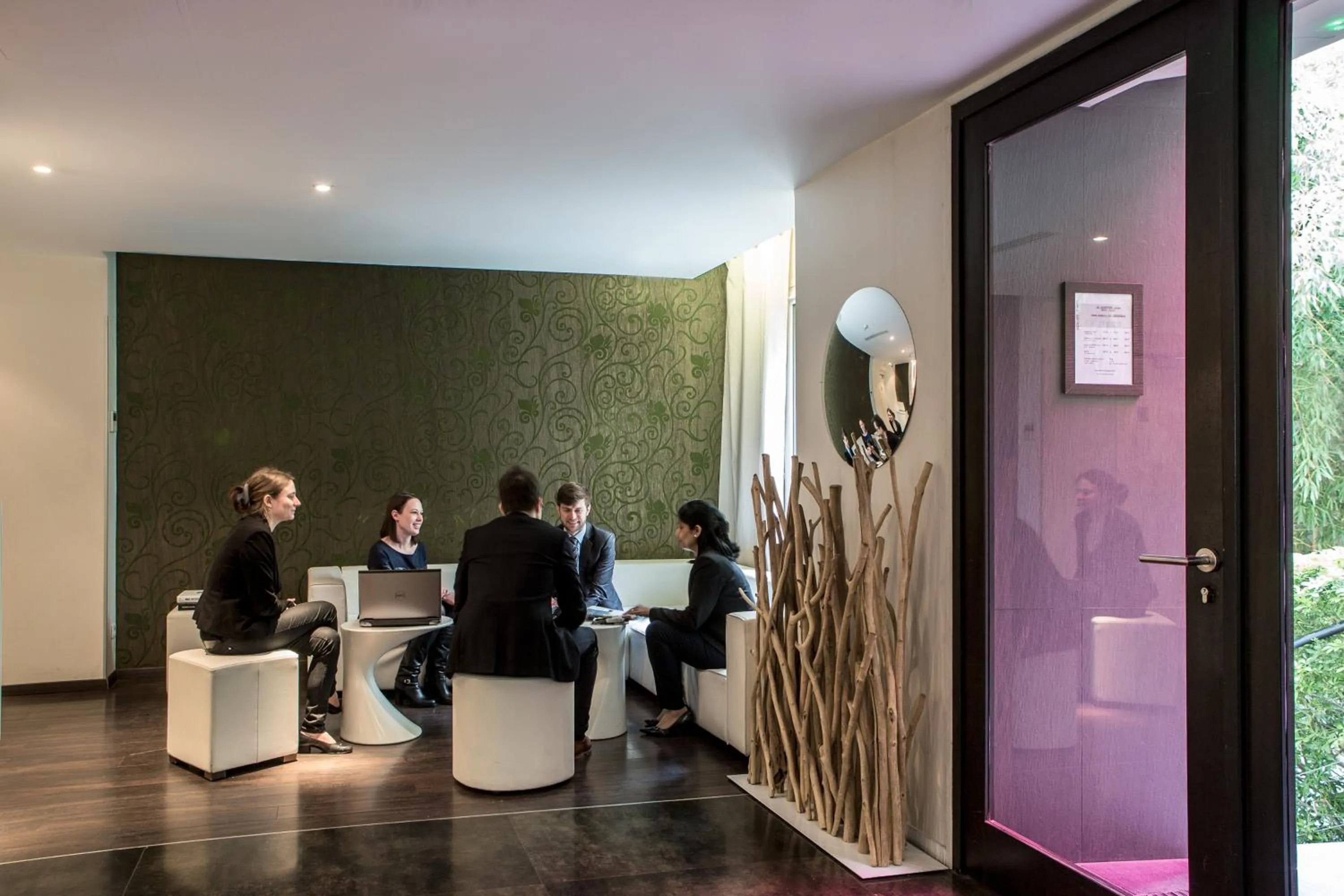 Lounge or bar in Le Quartier Bercy-Square