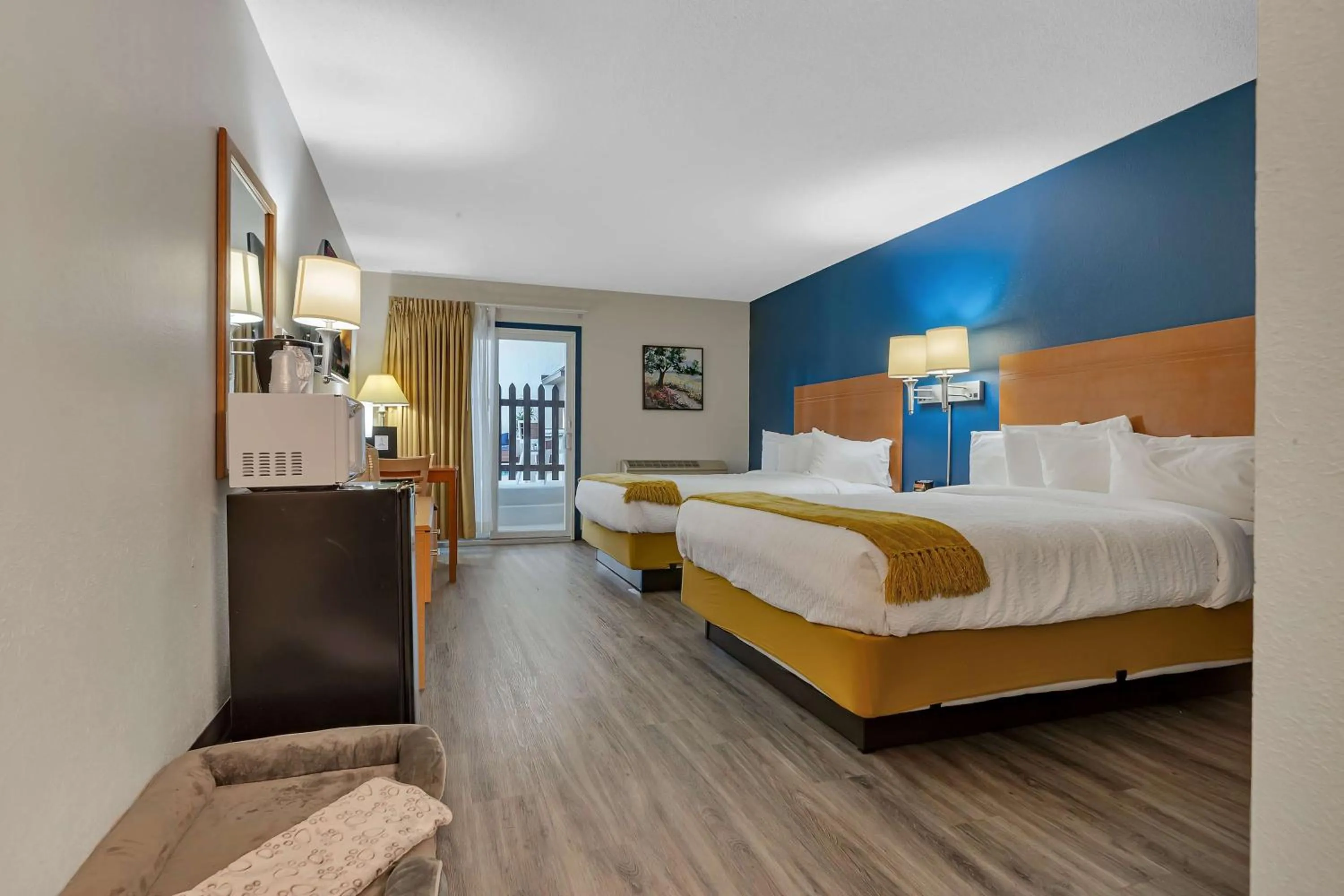 Bedroom, Bed in SureStay Hotel by Best Western Spicer