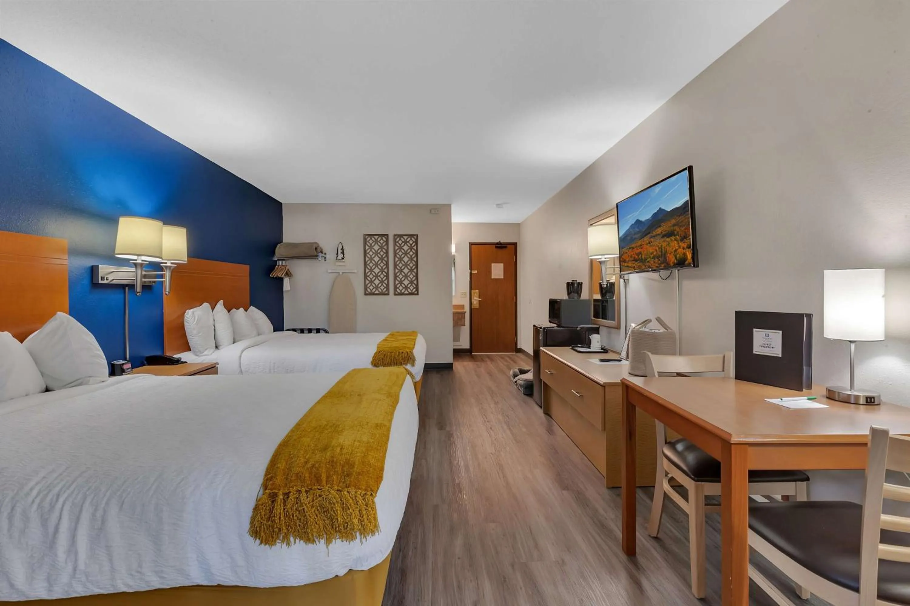 Bedroom, Bed in SureStay Hotel by Best Western Spicer