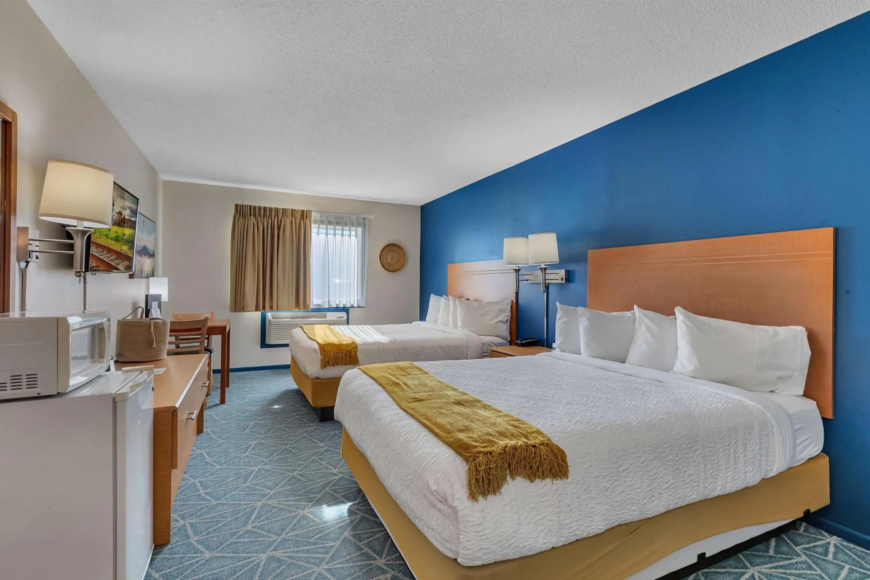 Bedroom, Bed in SureStay Hotel by Best Western Spicer