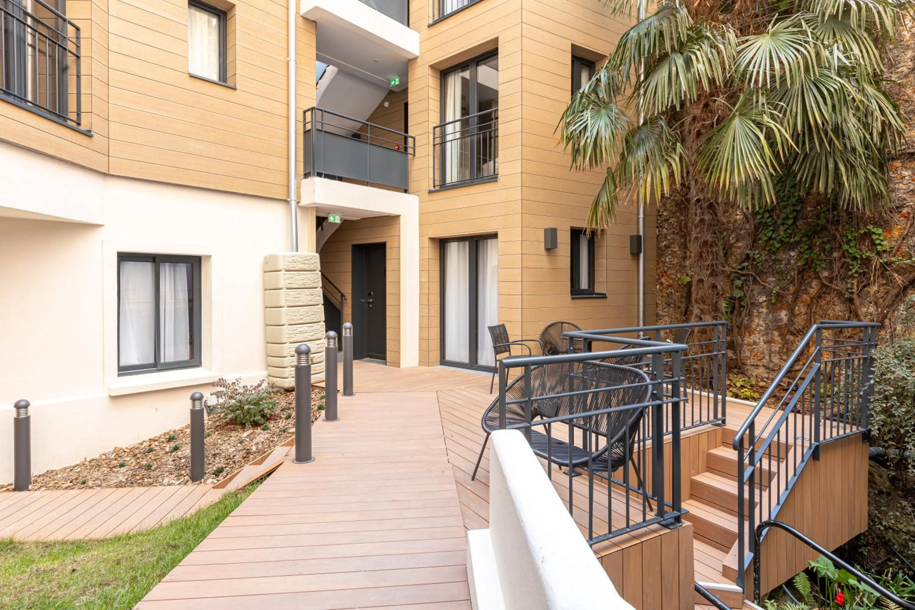 Patio in Hôtel Montcalm