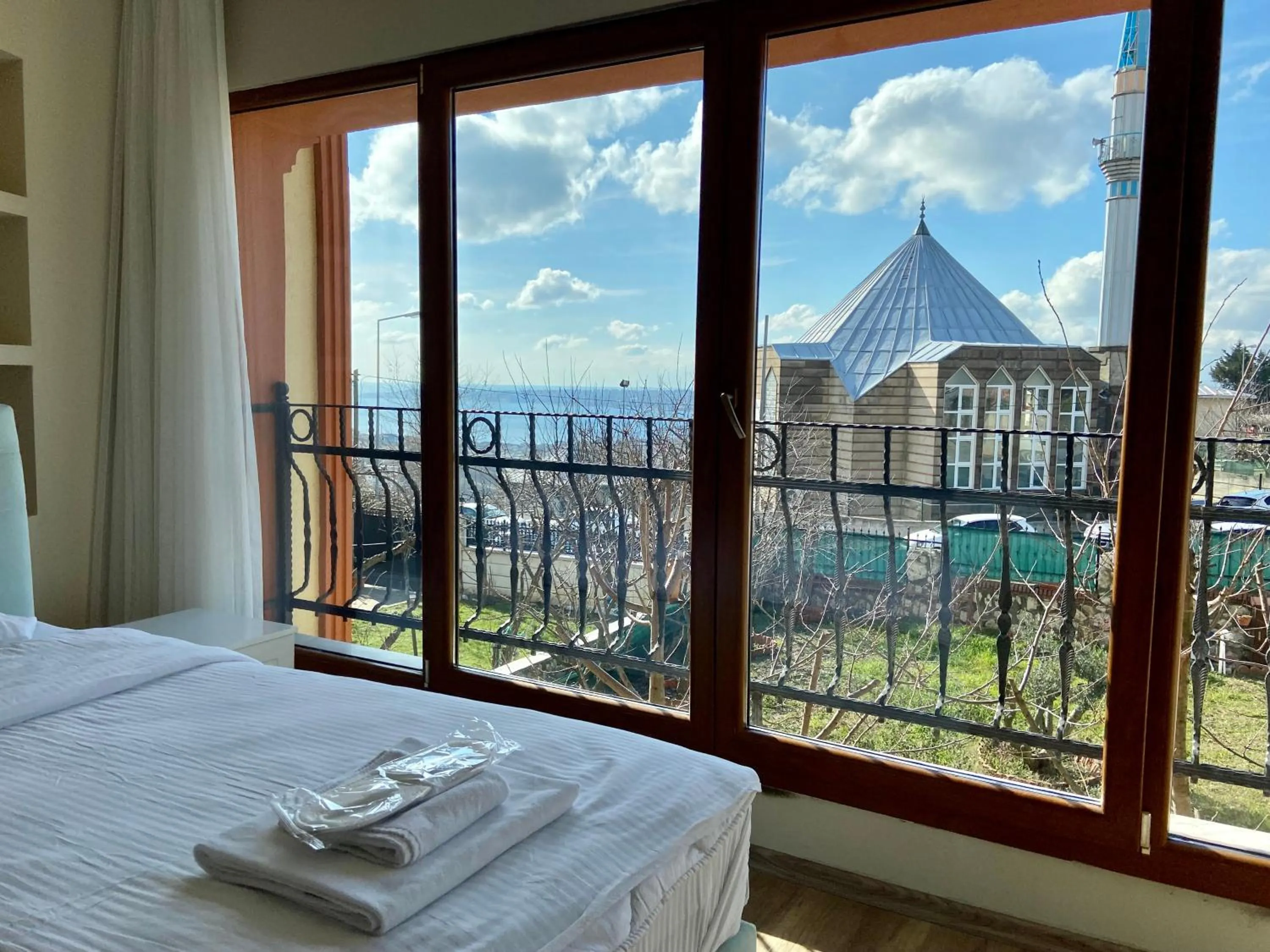 View (from property/room), Bed in Doğa Villa Guest House