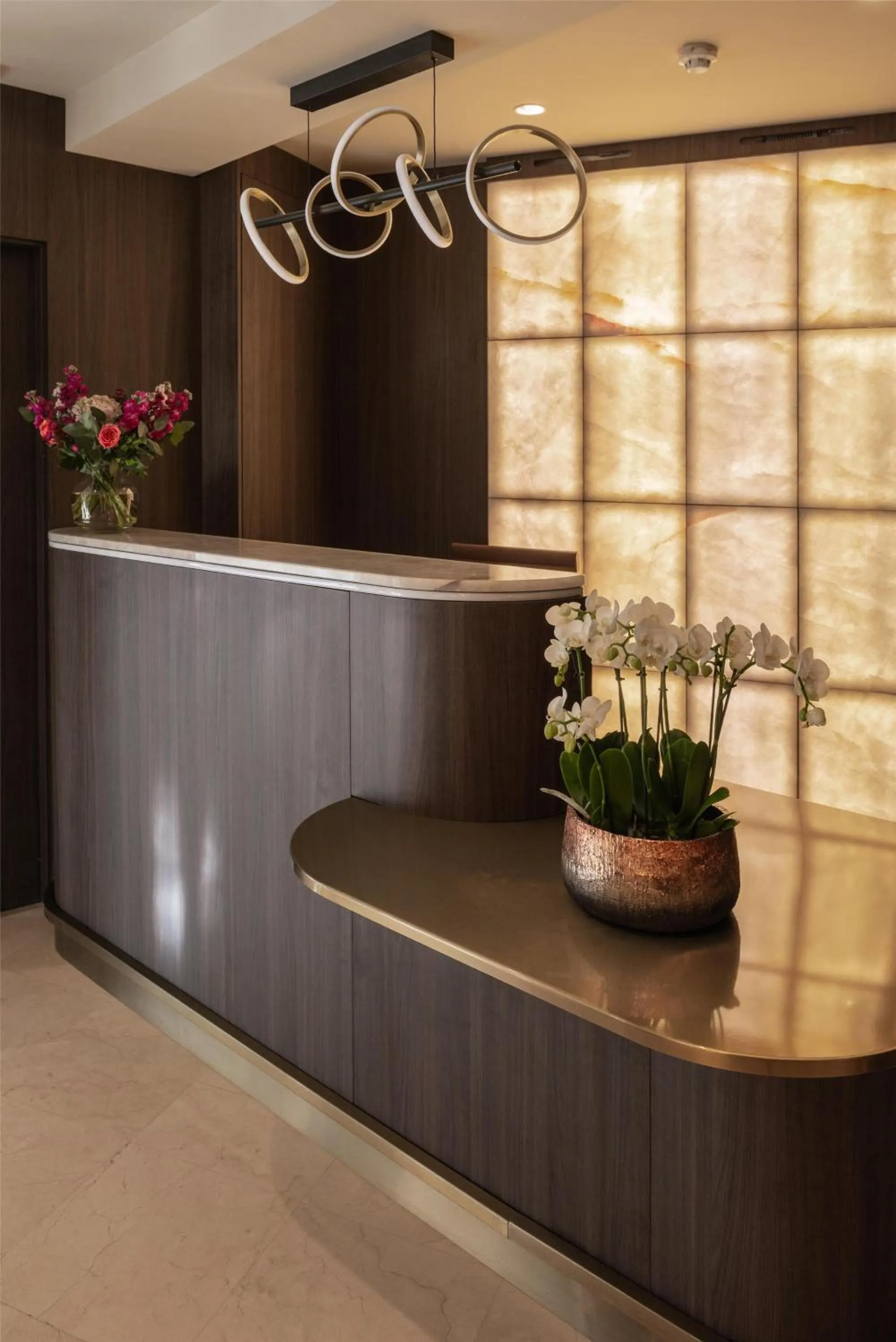 Lobby or reception in Best Western Au Trocadéro