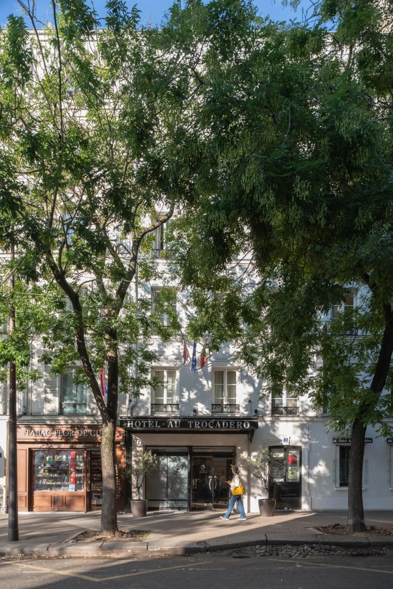 Property building in Best Western Au Trocadéro