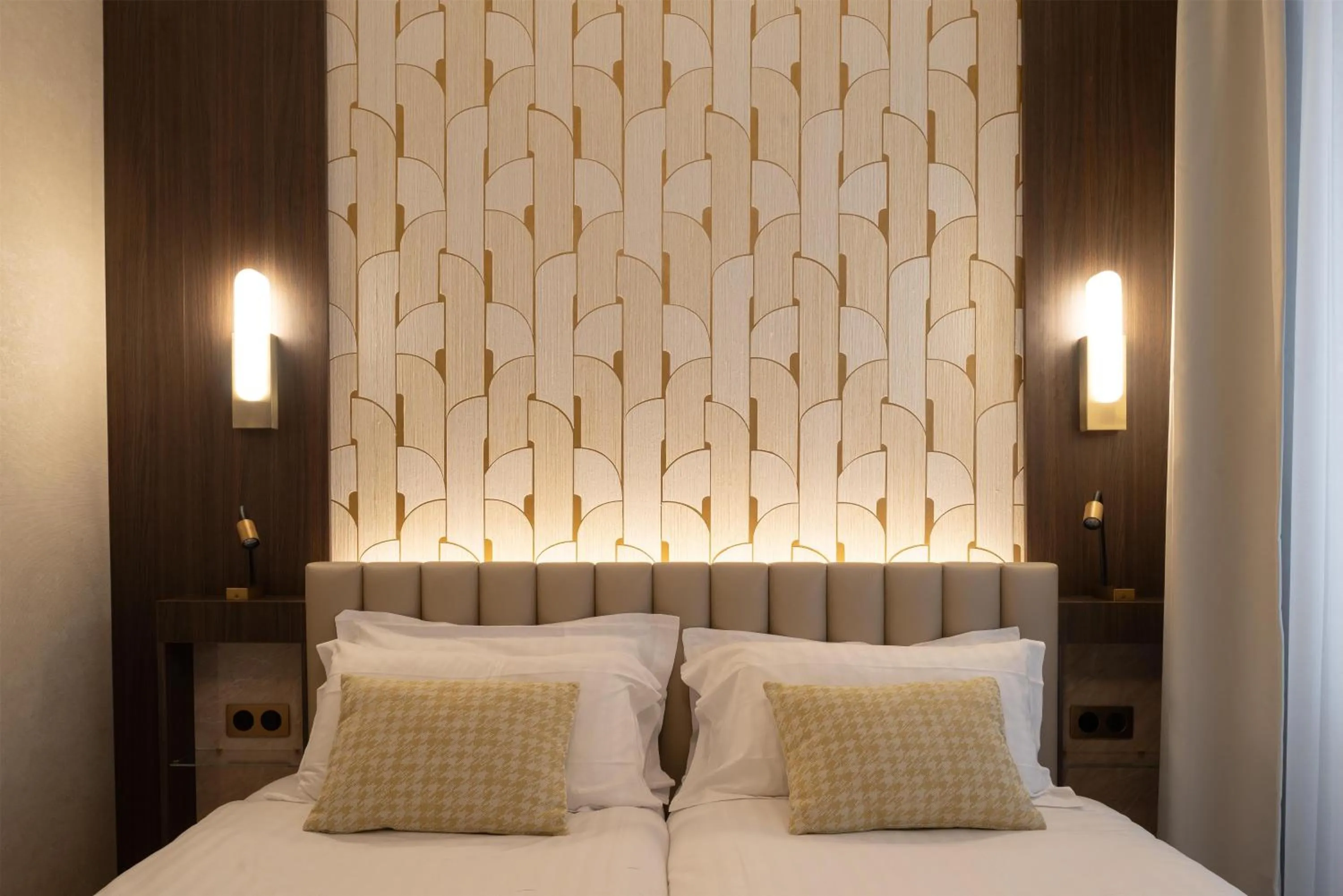 Bedroom, Bed in Best Western Au Trocadéro