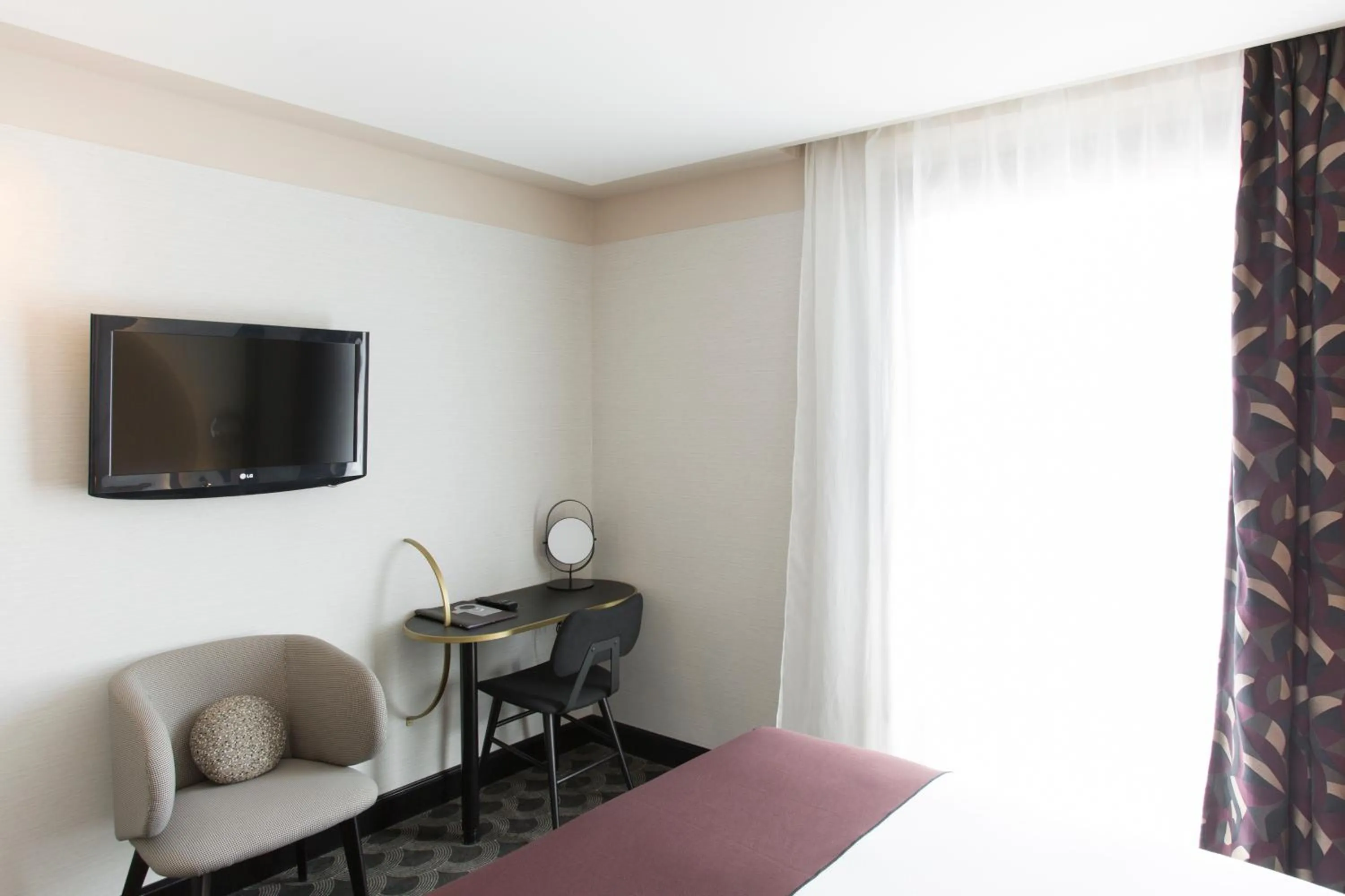 Bed in Hôtel Cannes Centre Univers