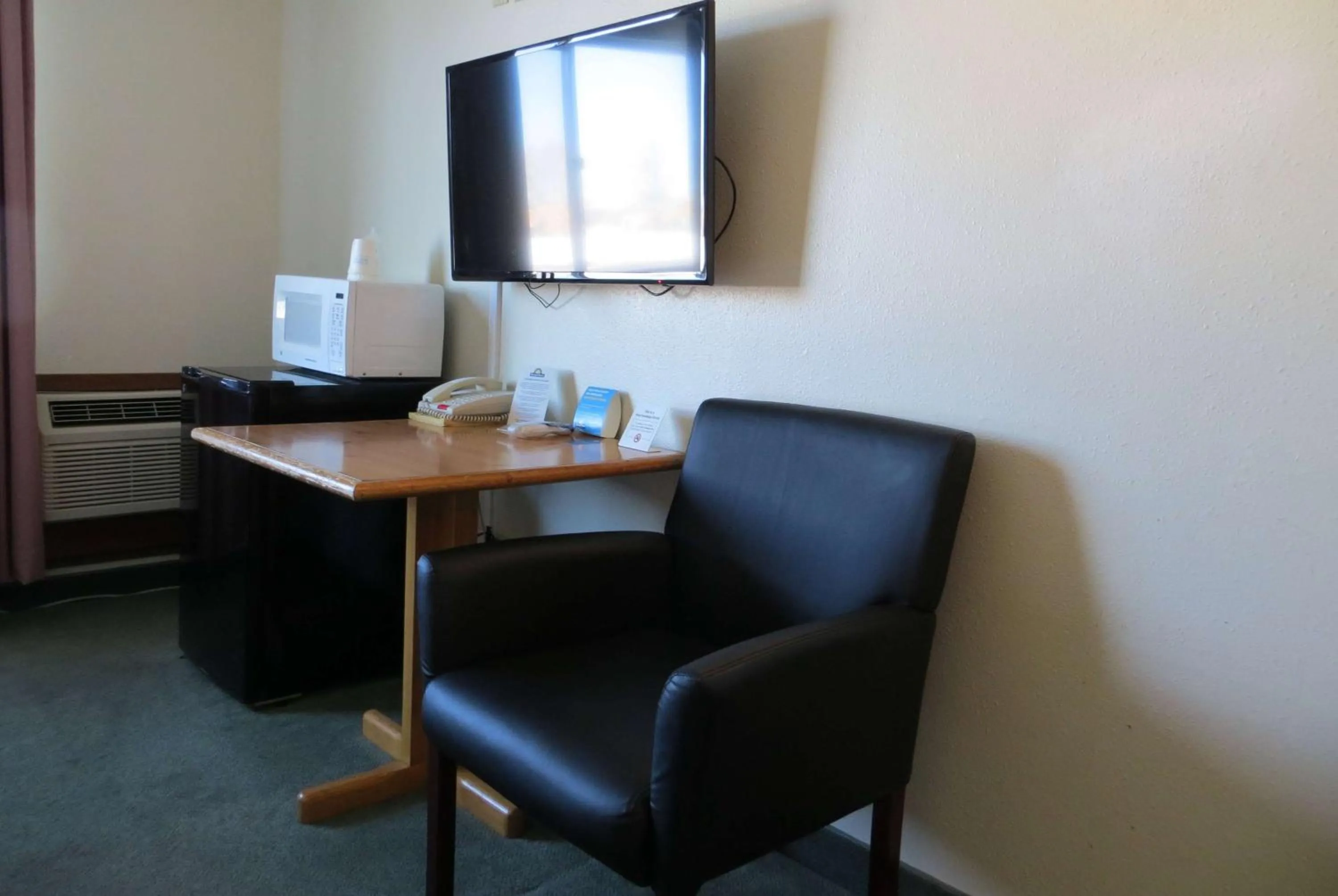 Photo of the whole room in Days Inn by Wyndham Alamosa