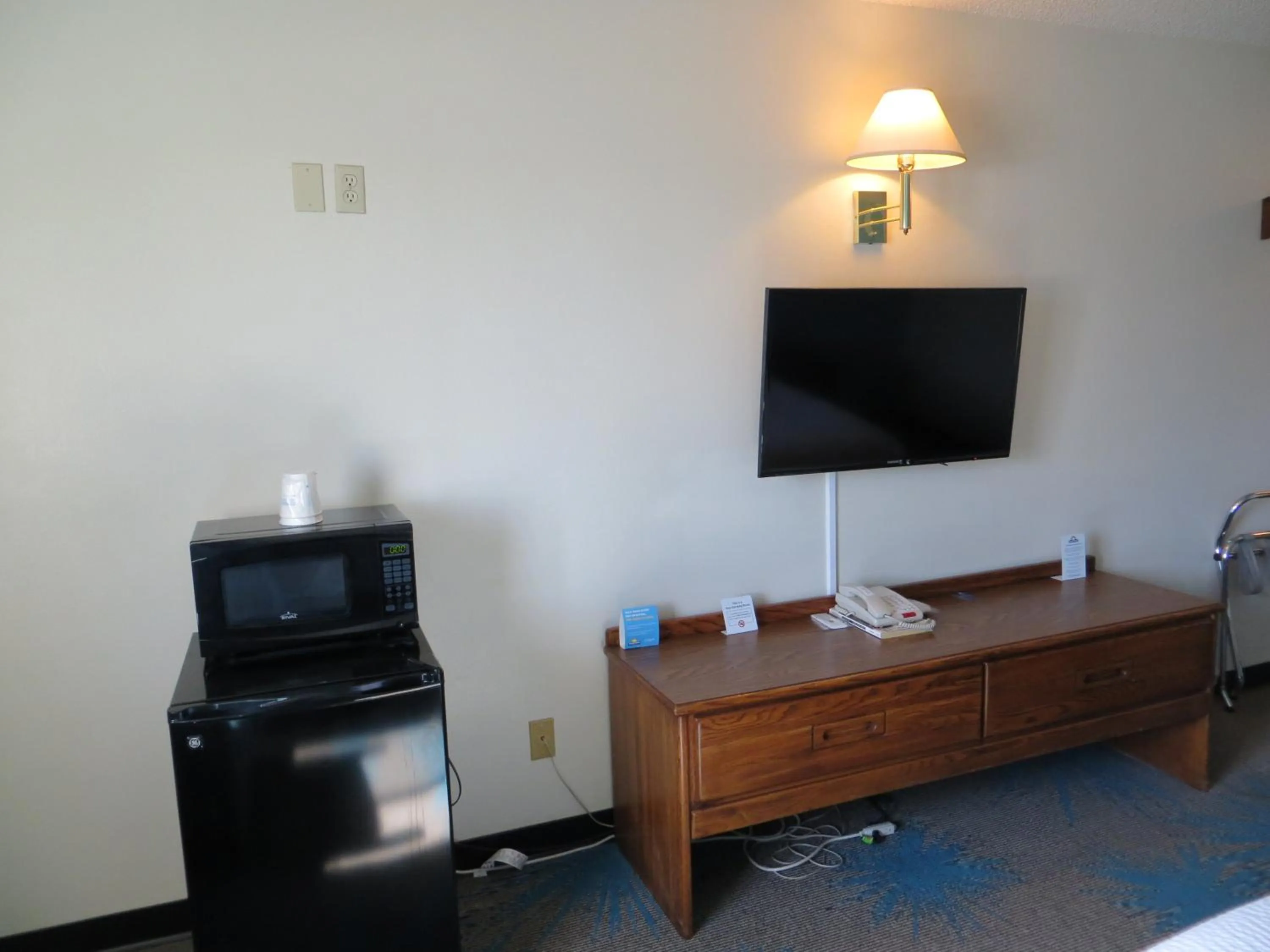 Bedroom in Days Inn by Wyndham Alamosa