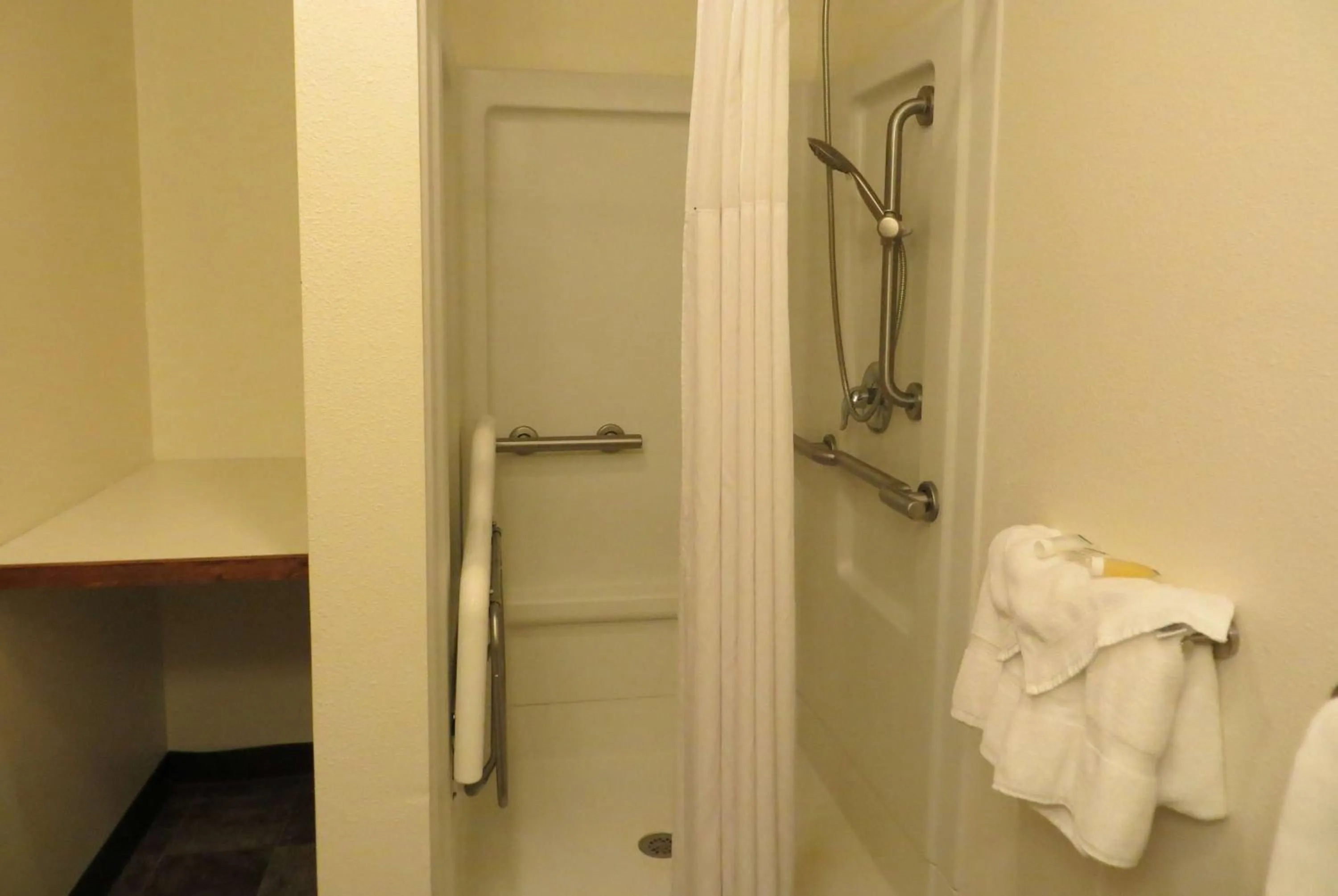 Photo of the whole room in Days Inn by Wyndham Alamosa