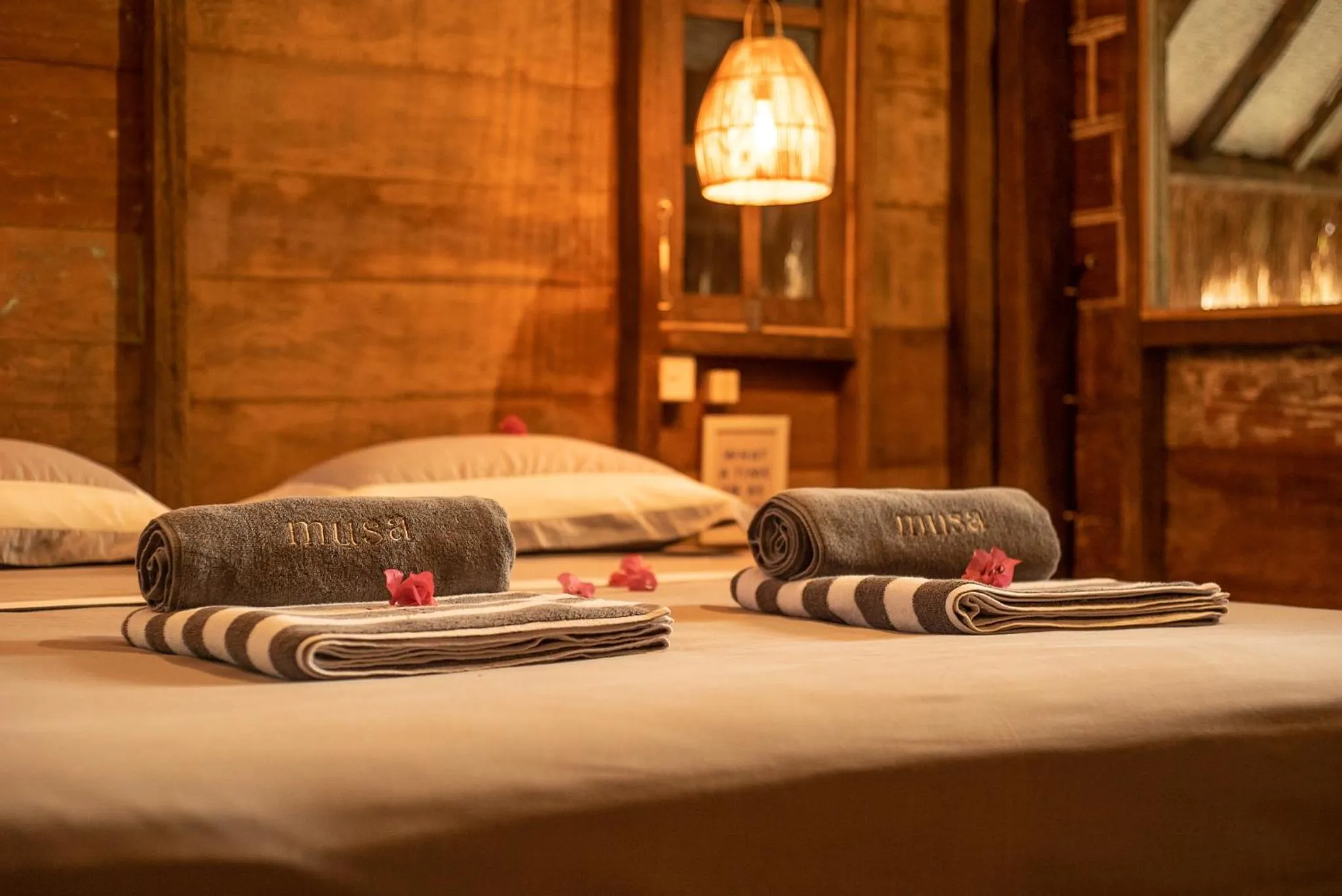 Bed in Musa Villas and Bungalows Gili Air