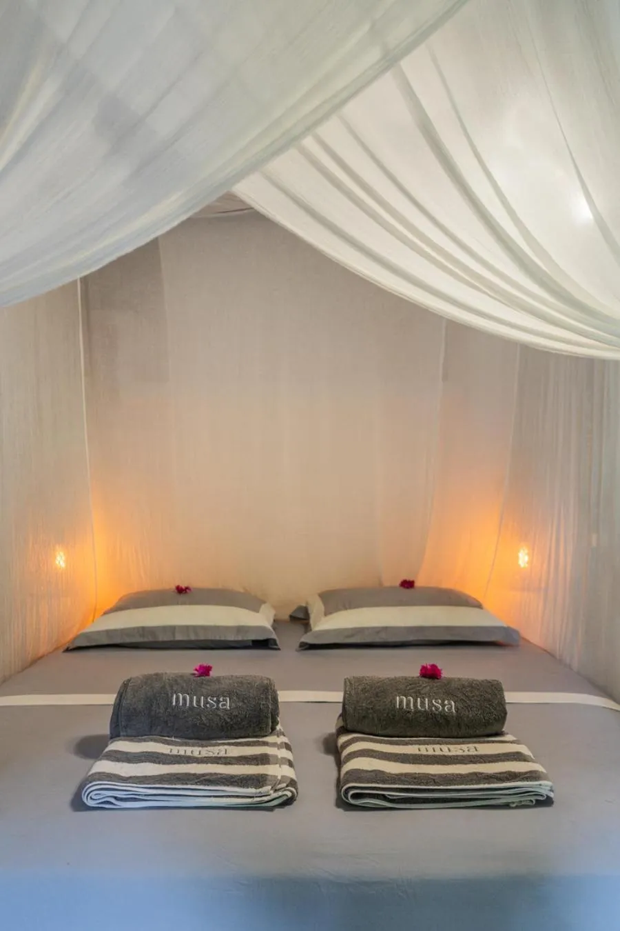 Bed in Musa Villas and Bungalows Gili Air