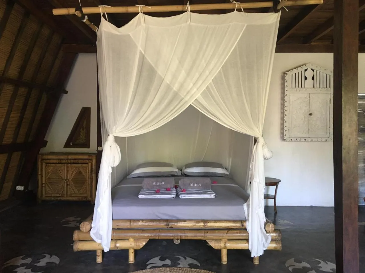 Bed in Musa Villas and Bungalows Gili Air