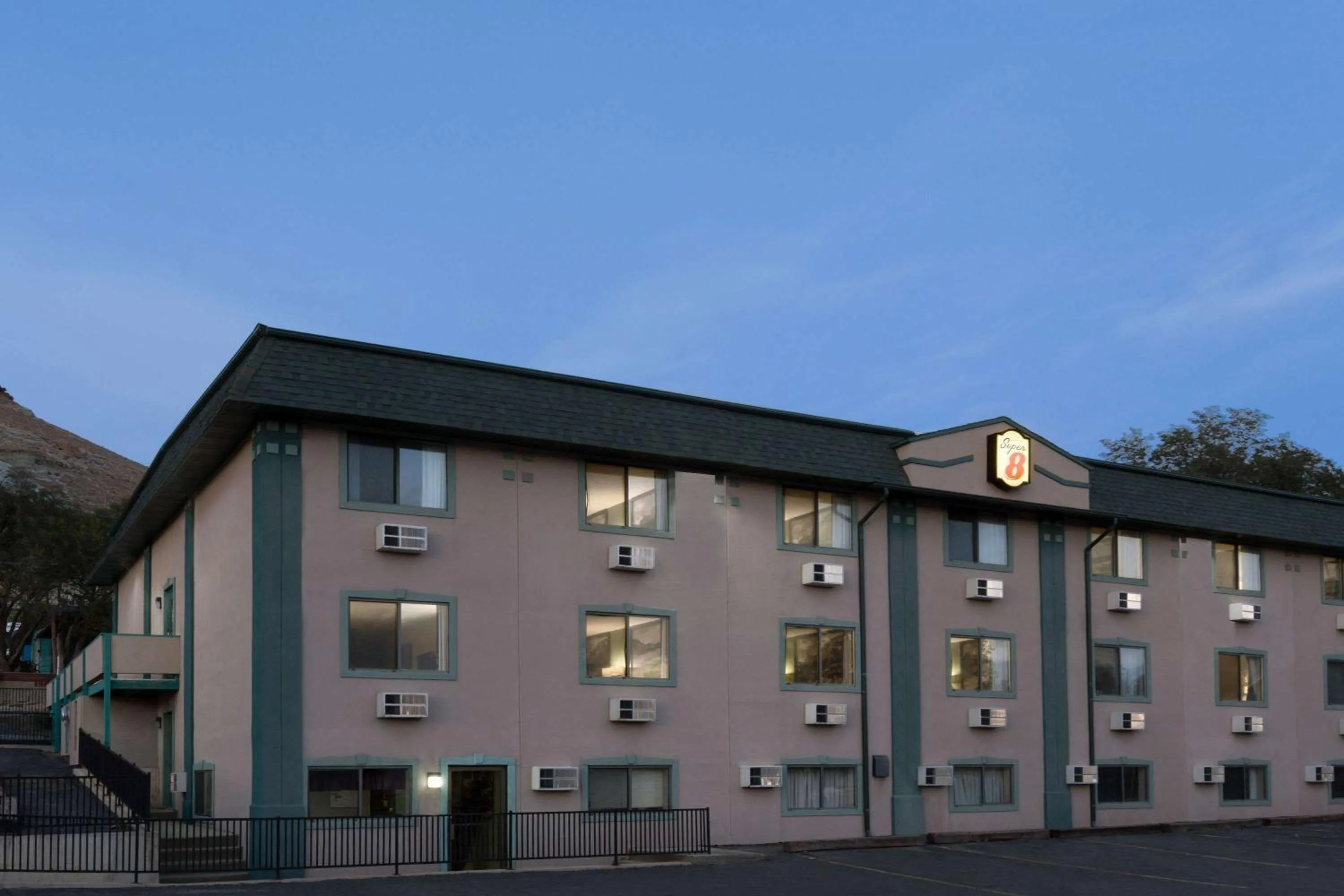 Property building in Super 8 by Wyndham Green River