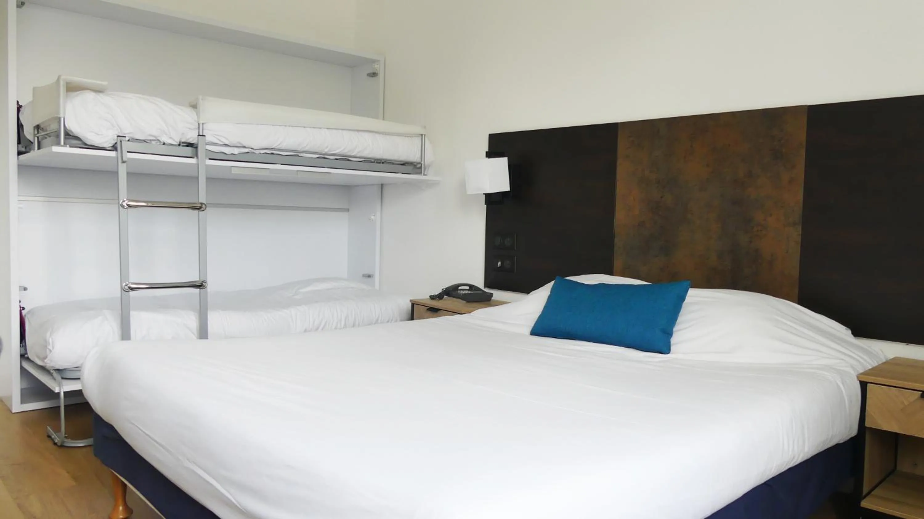 Bedroom, Bed in Hotel Abbaye du Golf de Lésigny