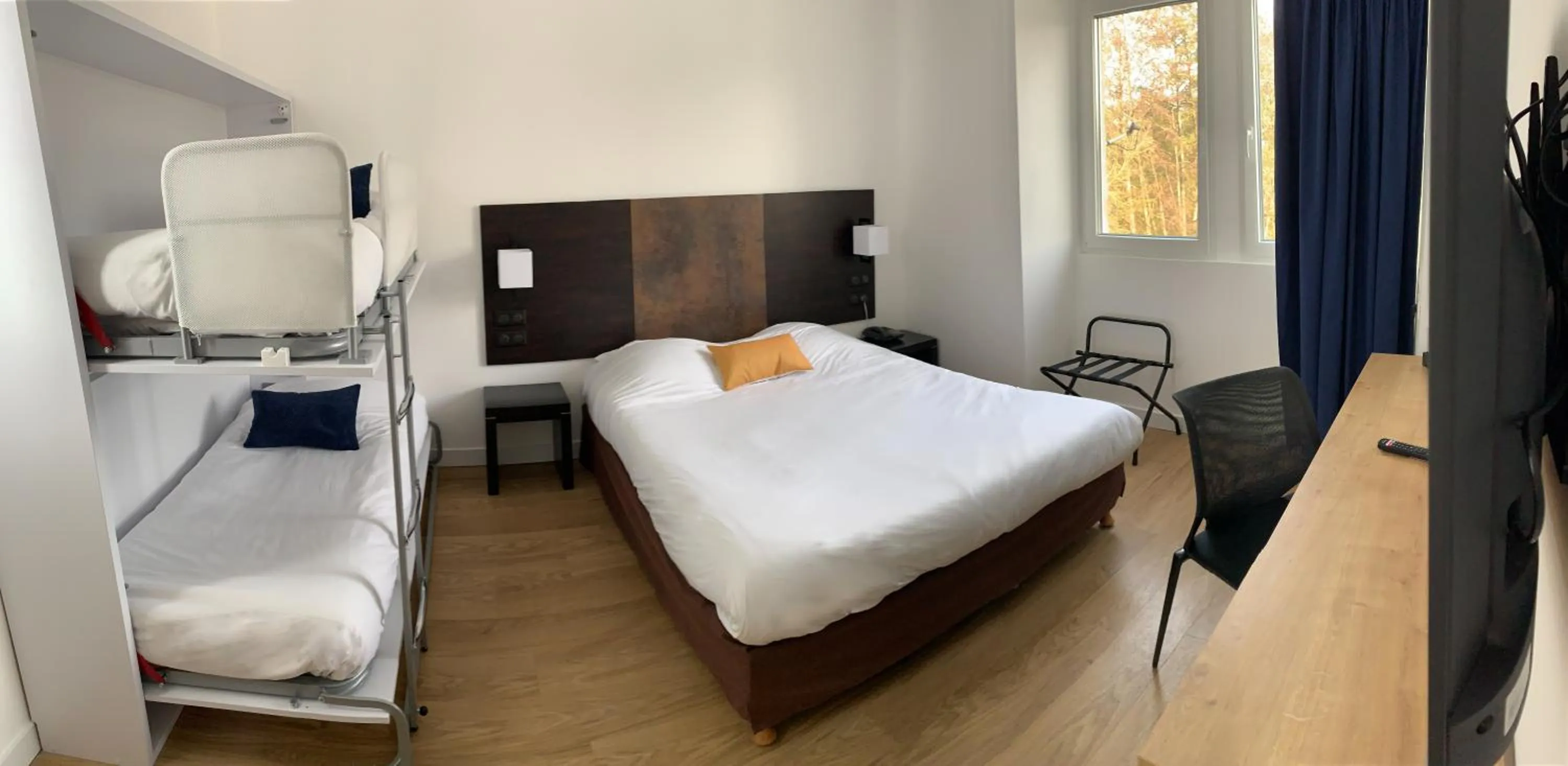 Bedroom, Bed in Hotel Abbaye du Golf de Lésigny