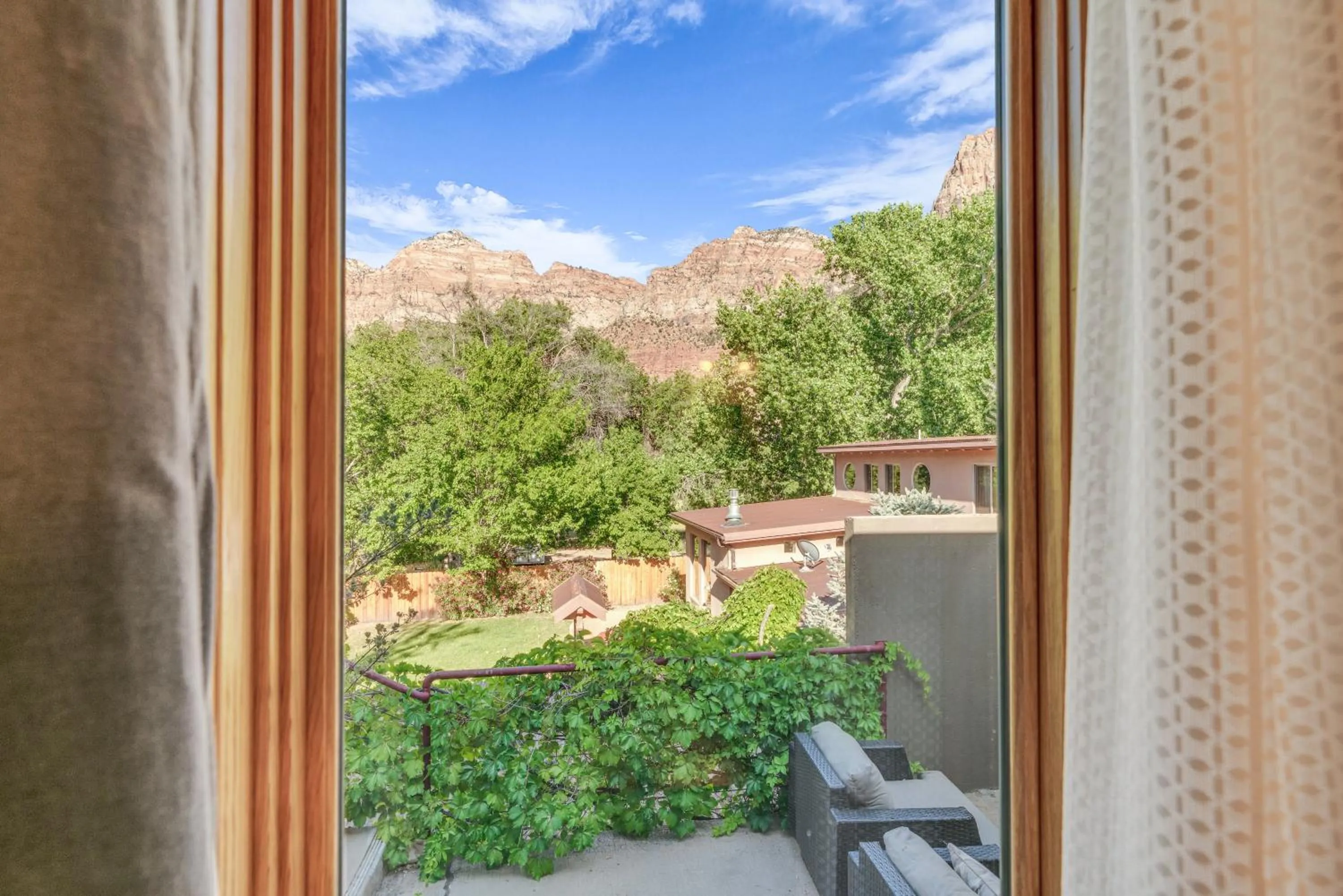 Patio in Flanigan`s Resort and Spa
