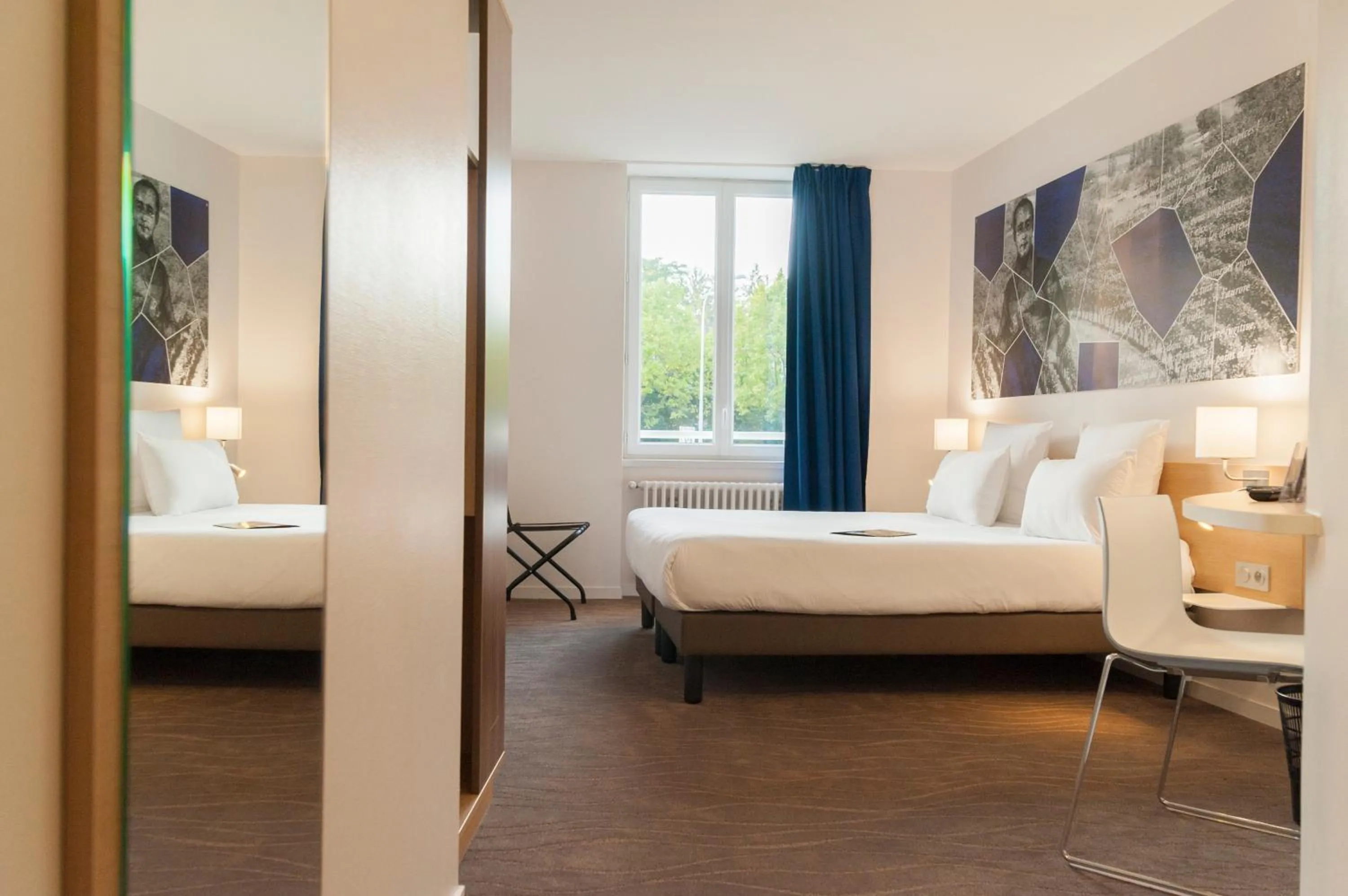 Bed in Brit Hotel Mâcon Centre Gare