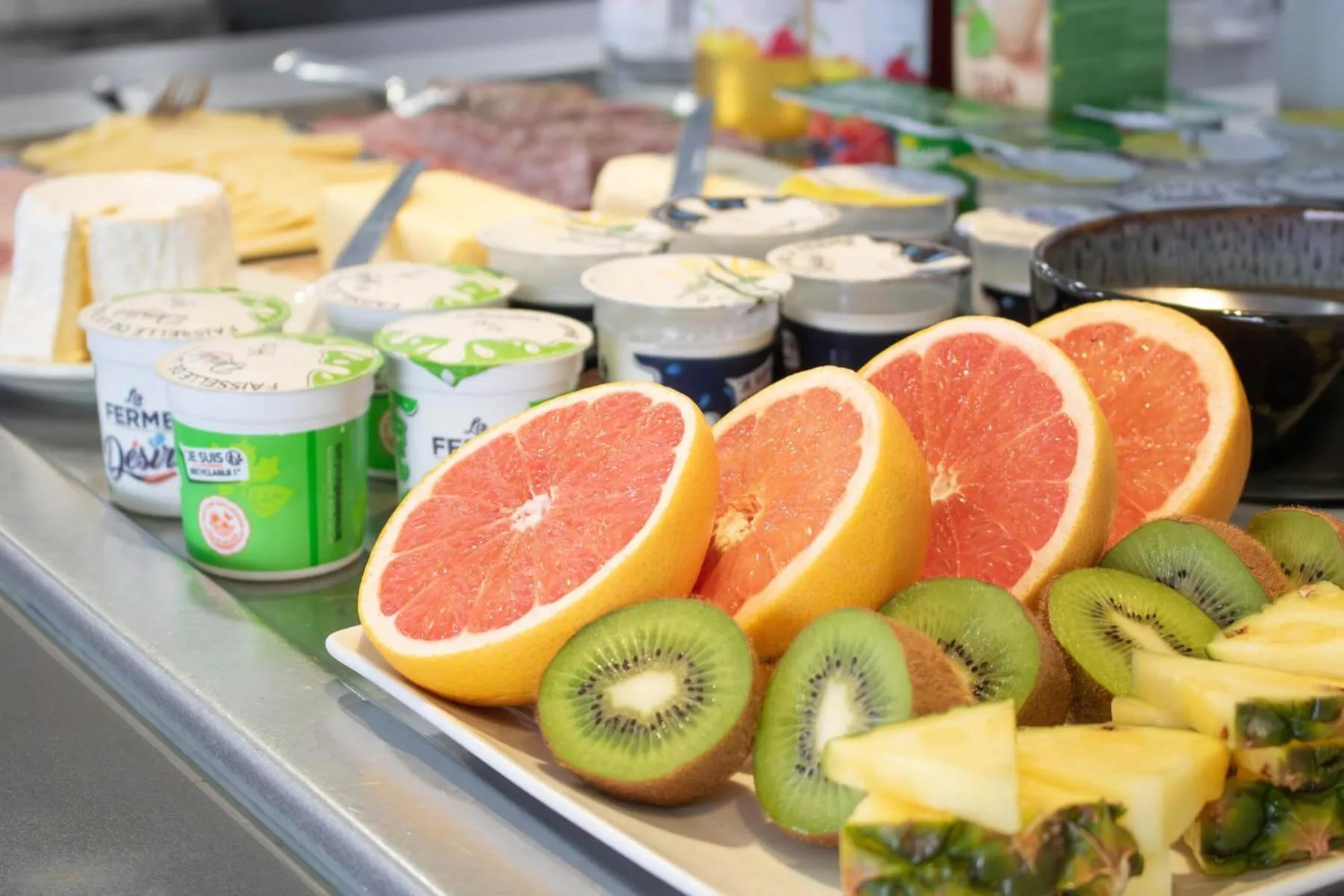 Buffet breakfast in Brit Hotel Mâcon Centre Gare