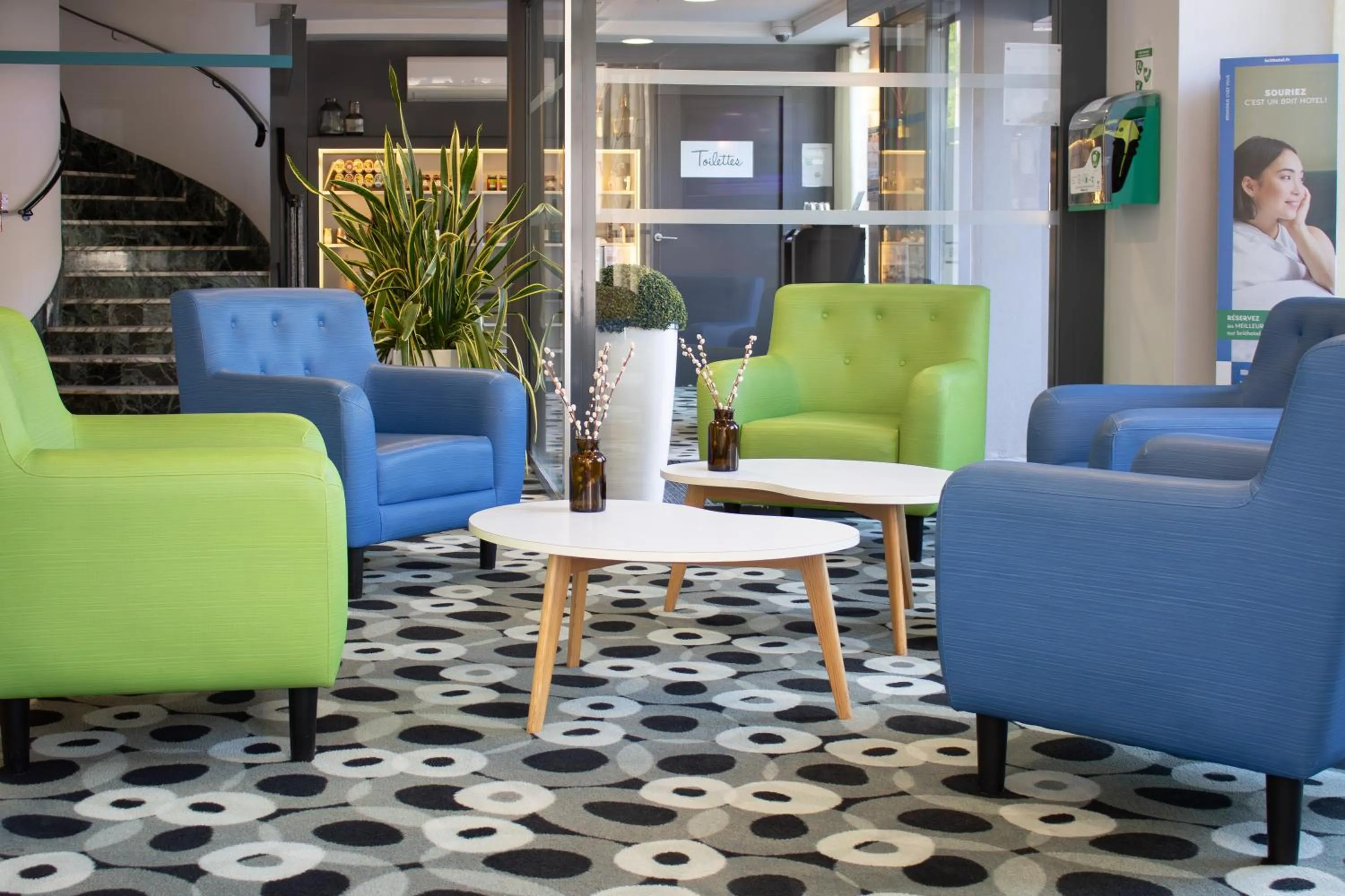 Lobby or reception in Brit Hotel Mâcon Centre Gare