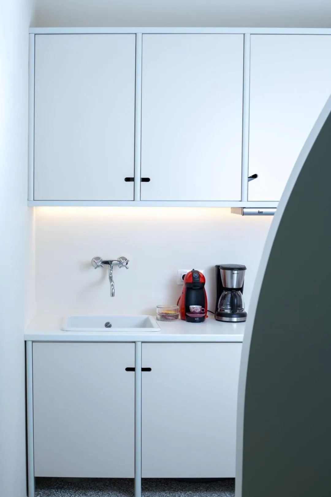 Coffee/tea facilities in KERAMOS Athens