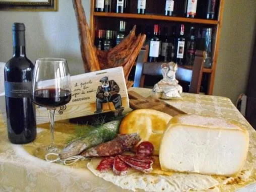 Restaurant/places to eat in b&b il Portico Orgosolo