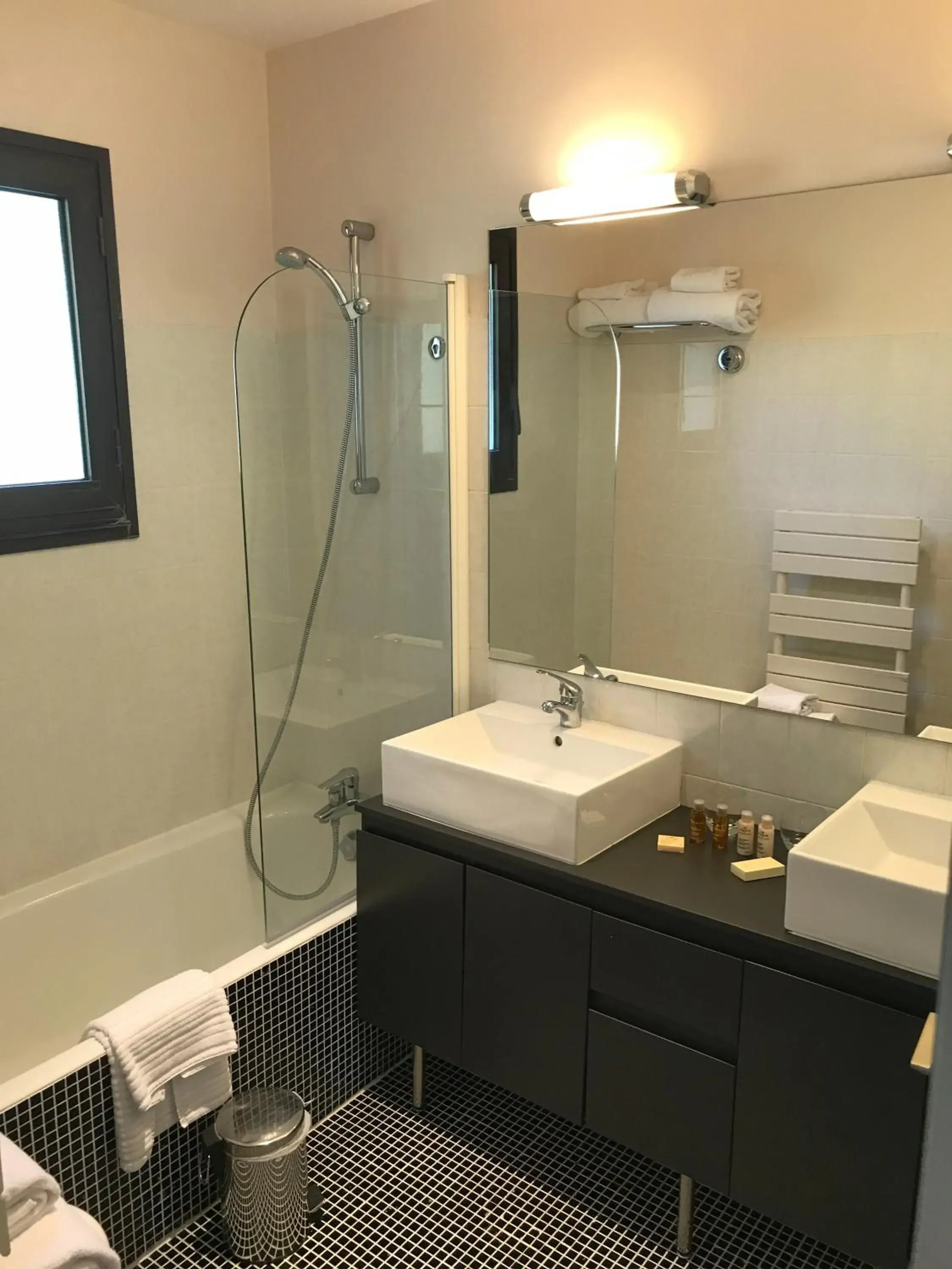 Double Room in Château de Sancy Double Room in Château de Sancy