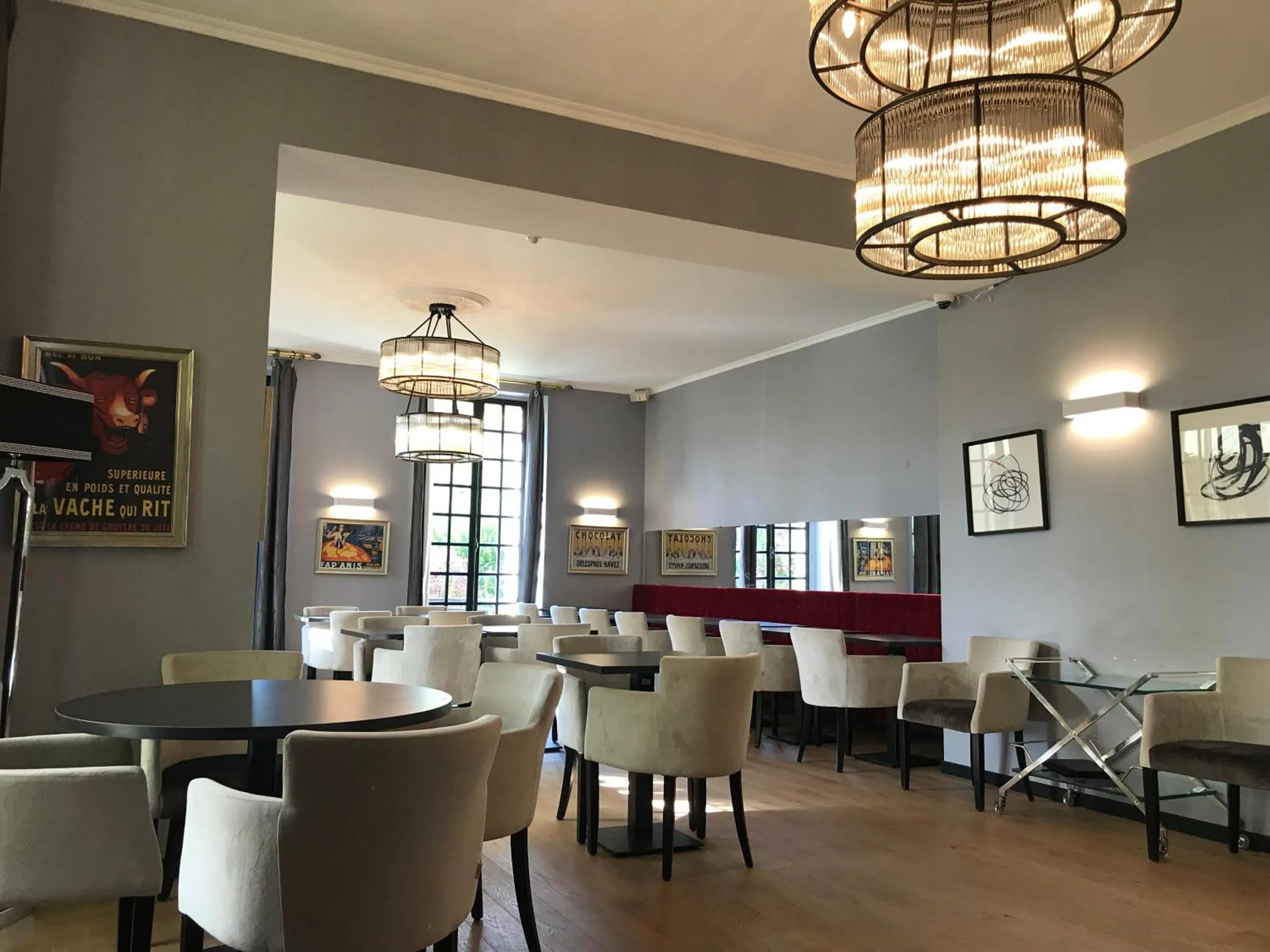 Restaurant/places to eat in Château de Sancy