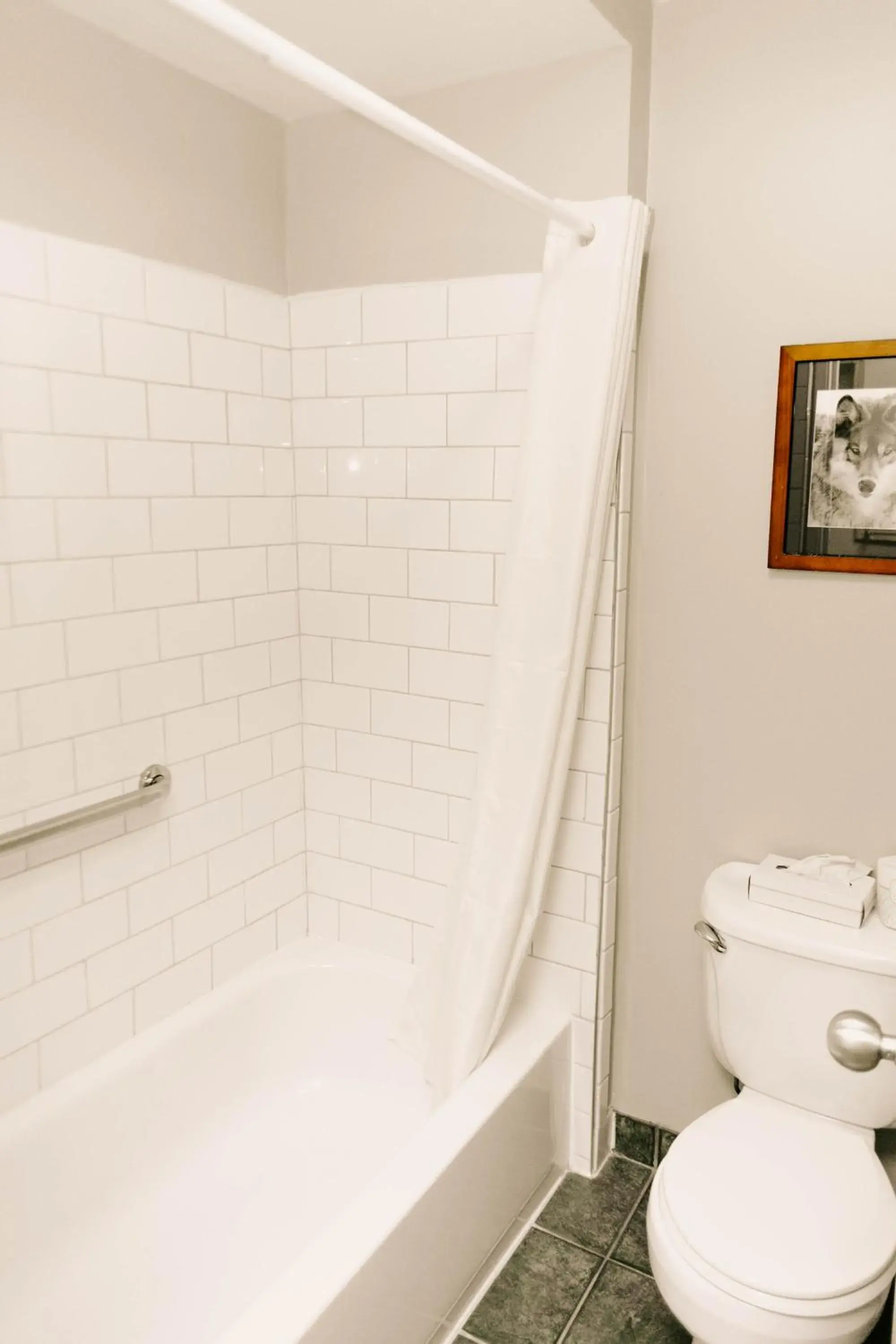 3 Queens - Back Building in Adventure Inn 3 Queens - Back Building in Adventure Inn