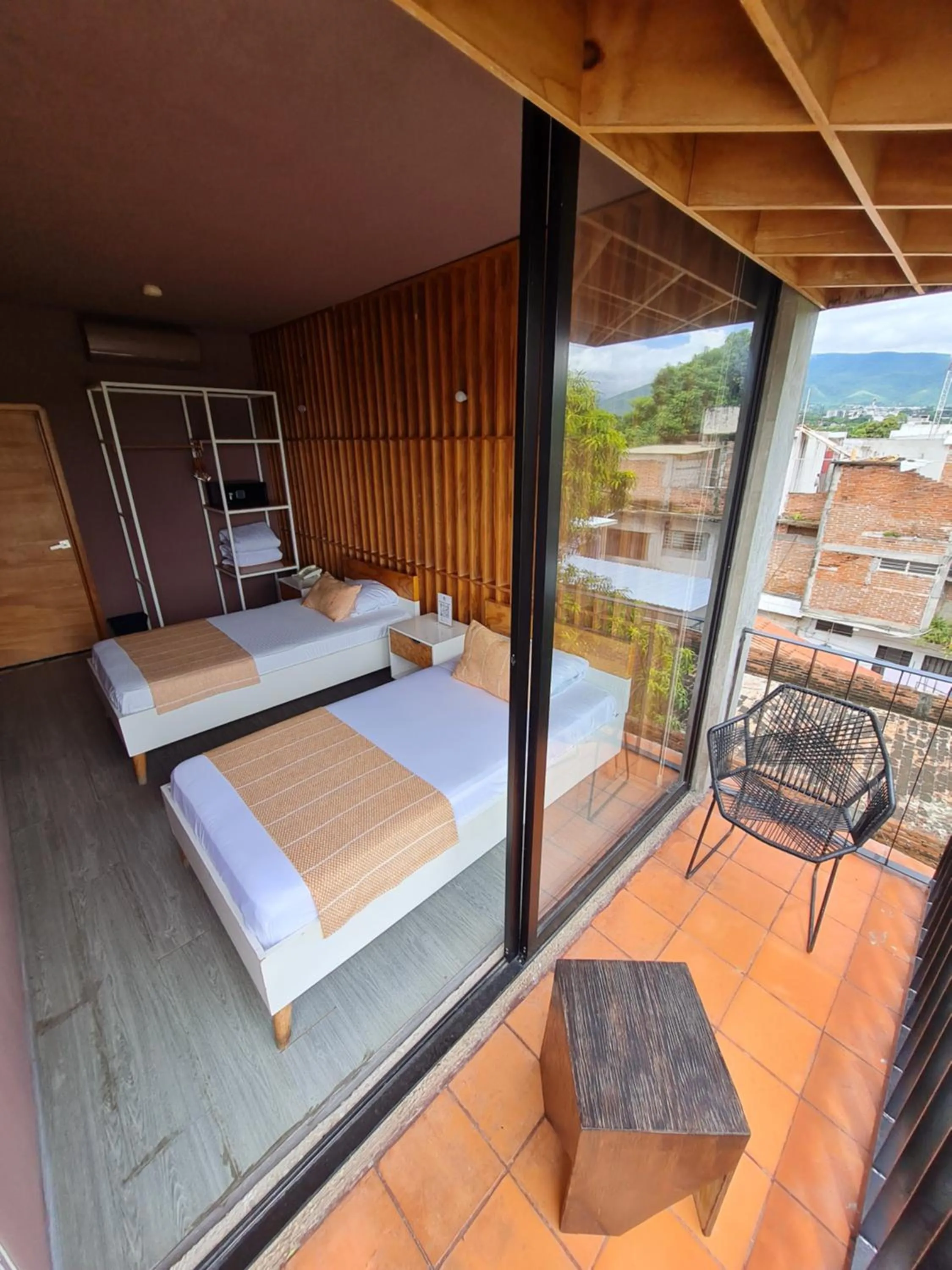Balcony/Terrace, Bed in Hotel Momotus Tuxtla