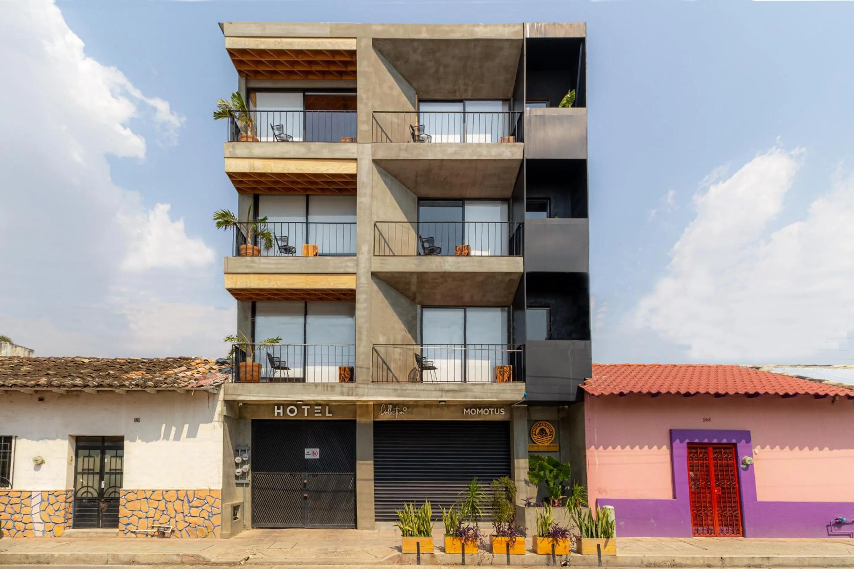 Property building in Hotel Momotus Tuxtla