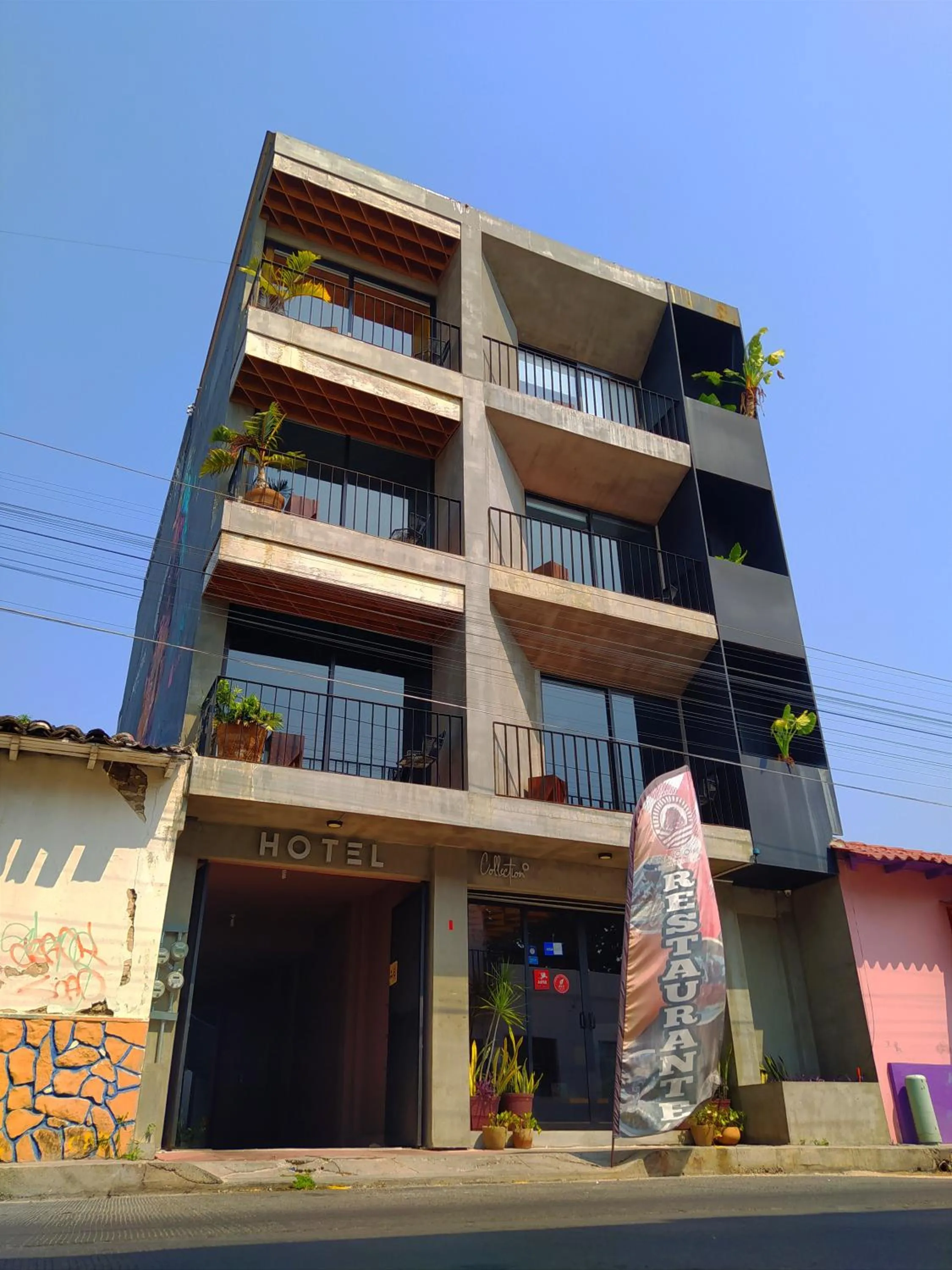 Property building in Hotel Momotus Tuxtla