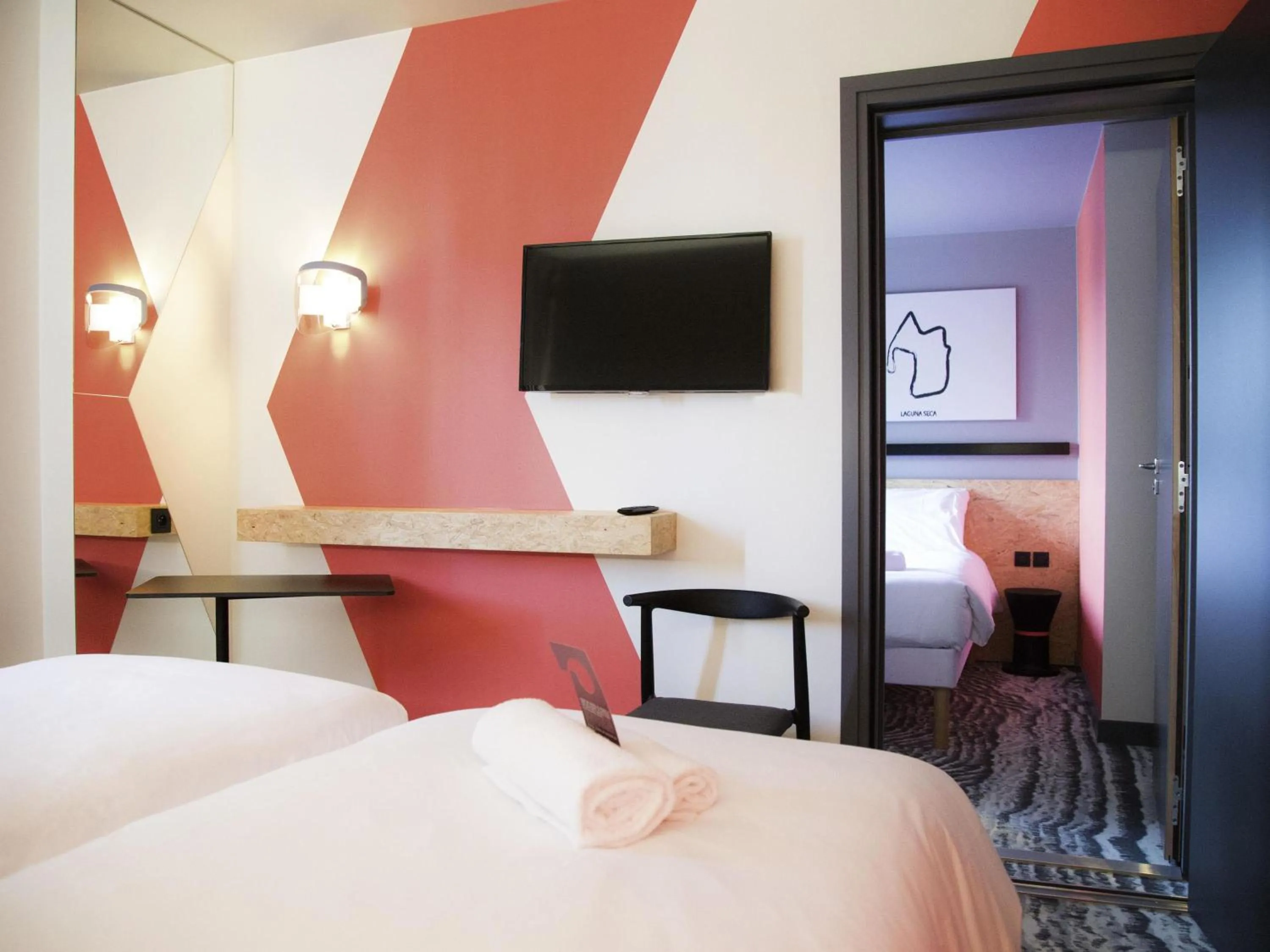 Bedroom, Bed in ibis Styles Bâle-Mulhouse Aéroport
