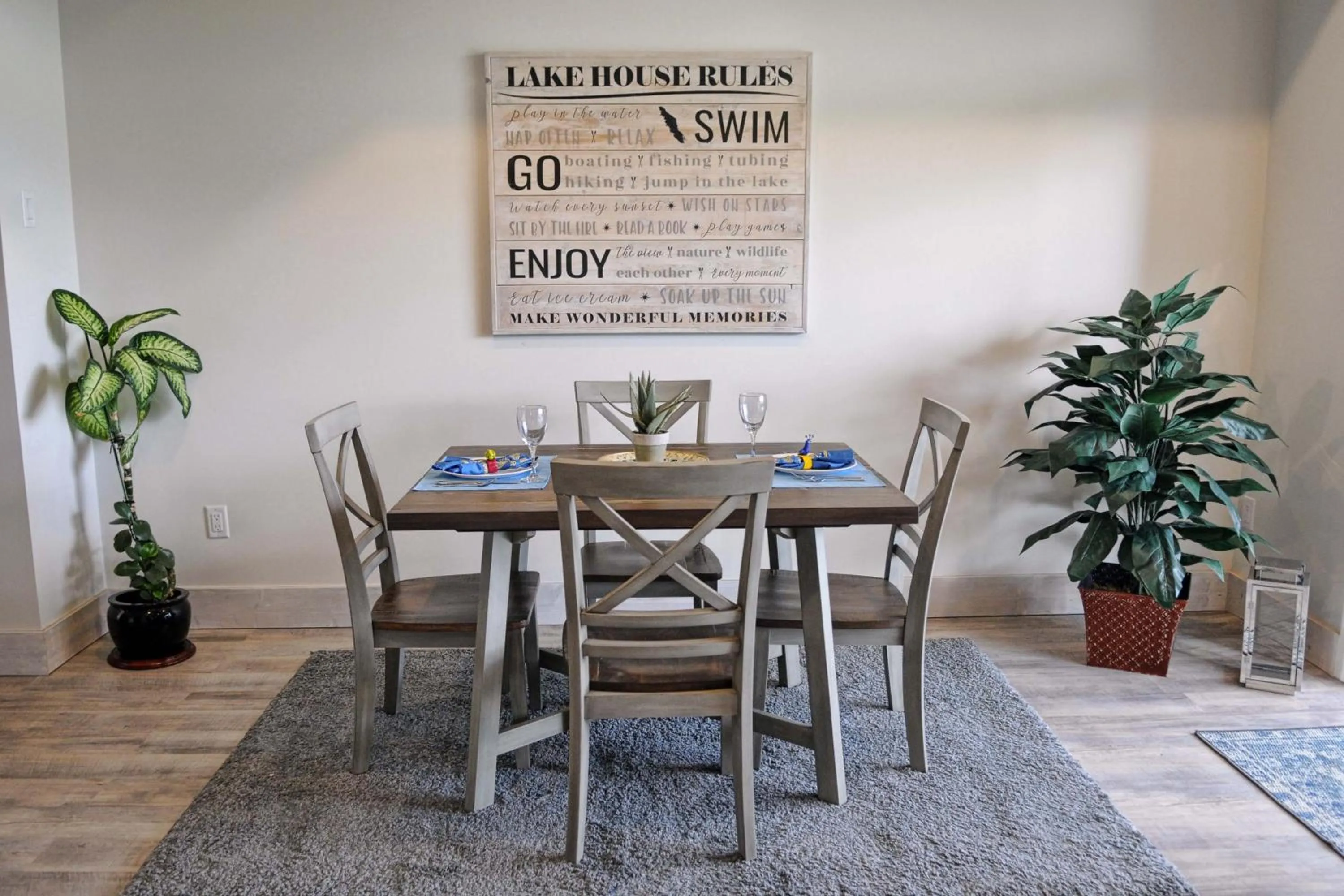 Dining area in Valley View