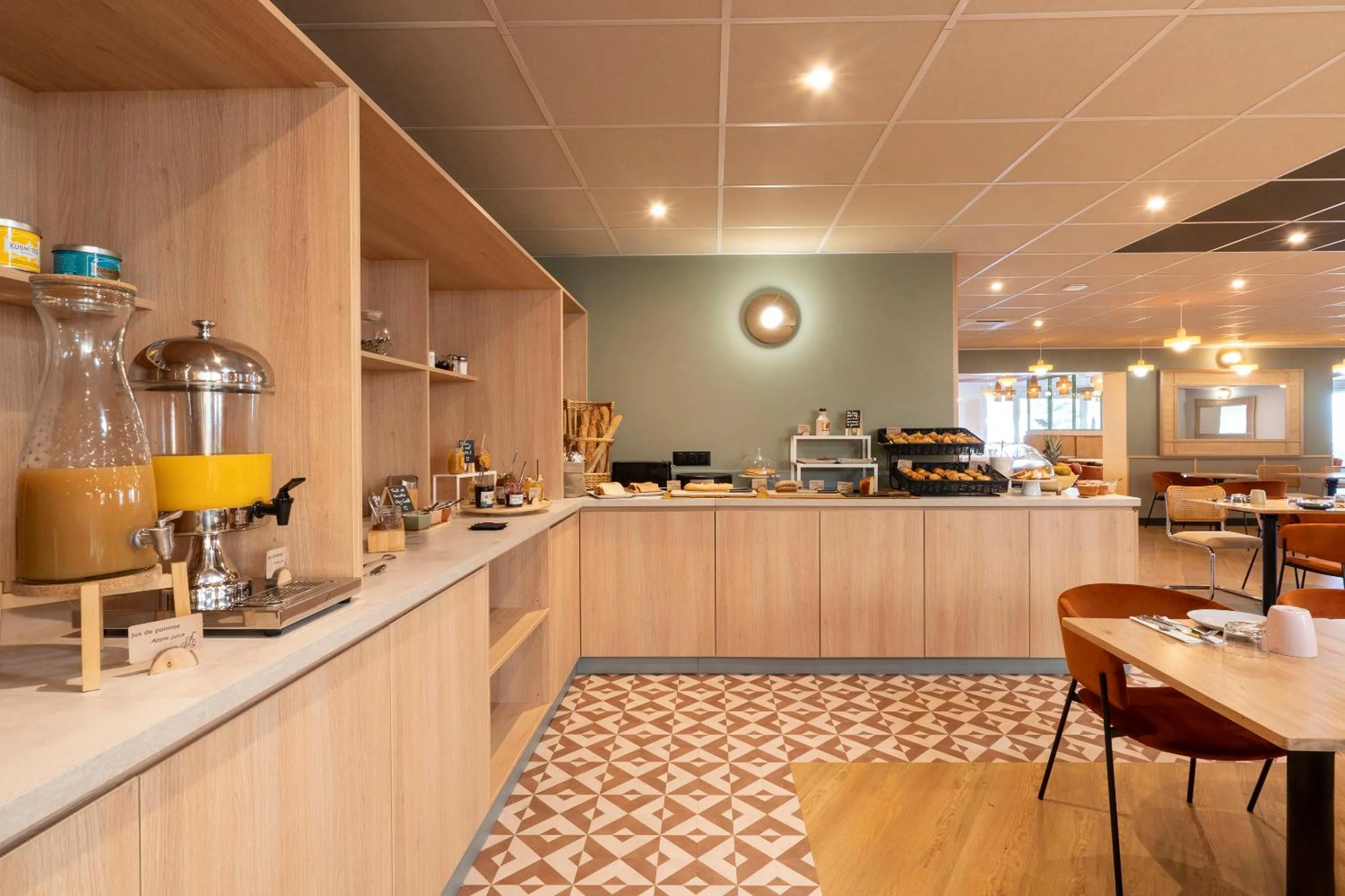 Breakfast in Sure Hotel by Best Western Caen Memorial