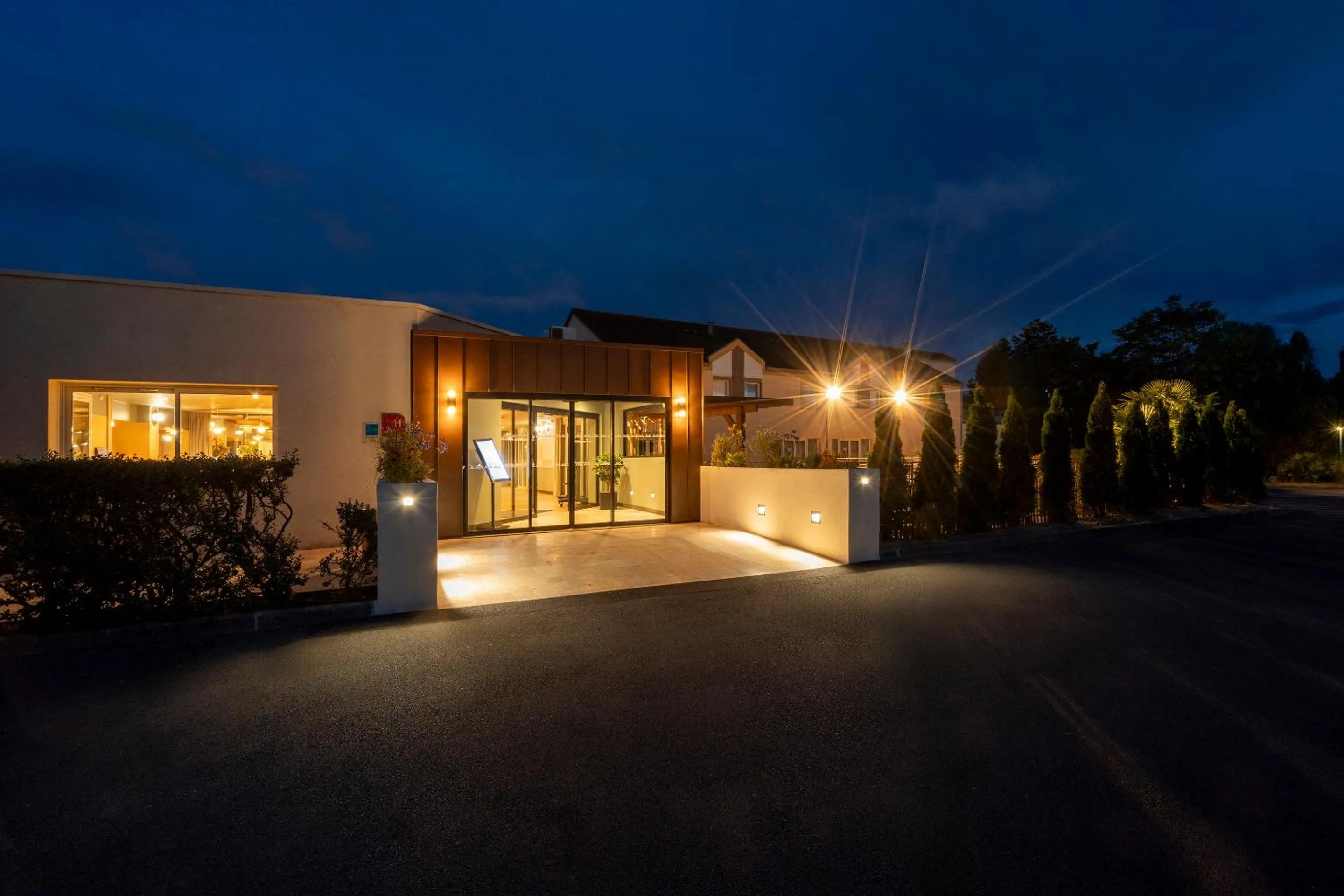 Facade/entrance in Sure Hotel by Best Western Caen Memorial