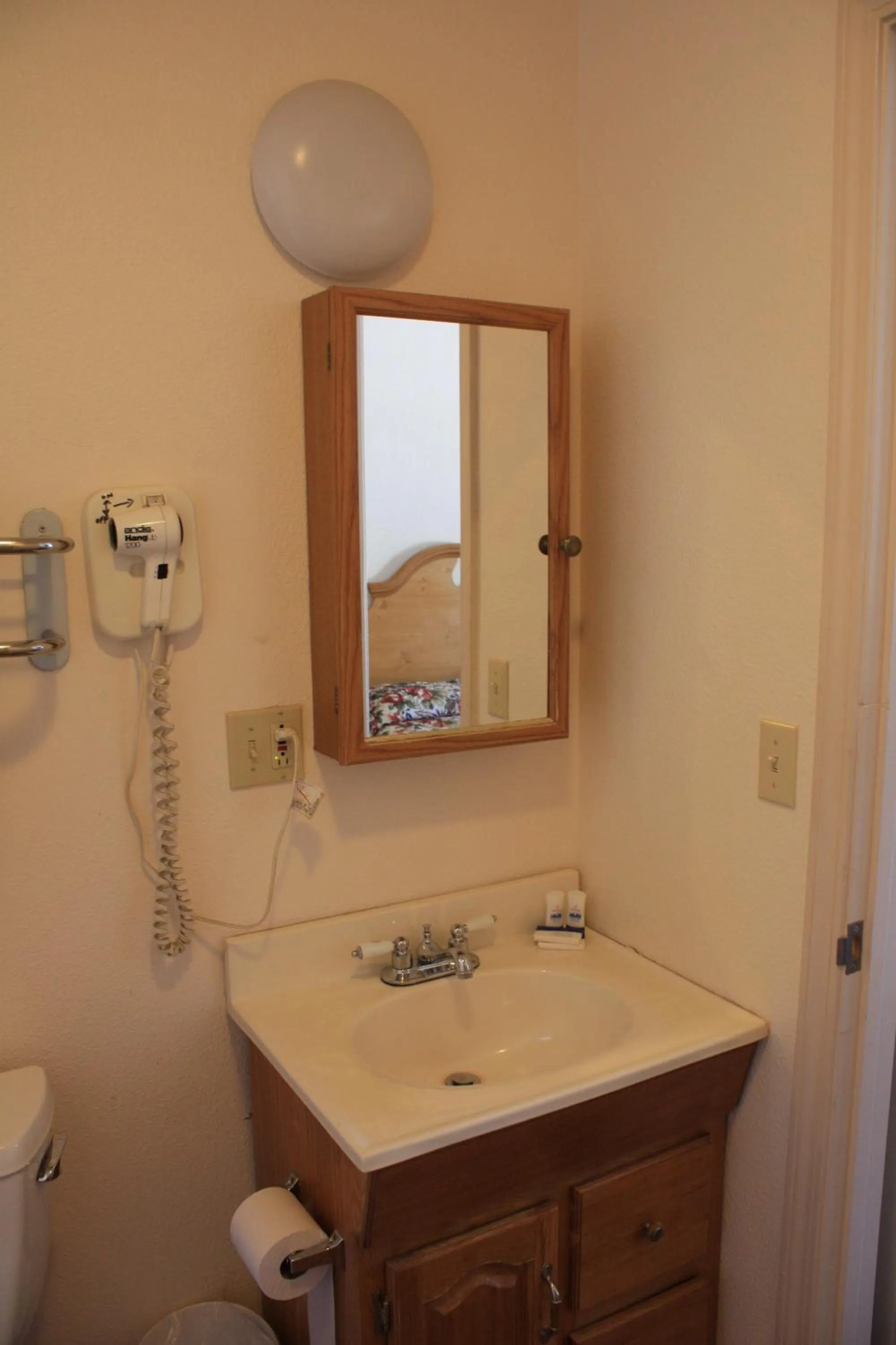 Bathroom in Mother Lode Motel